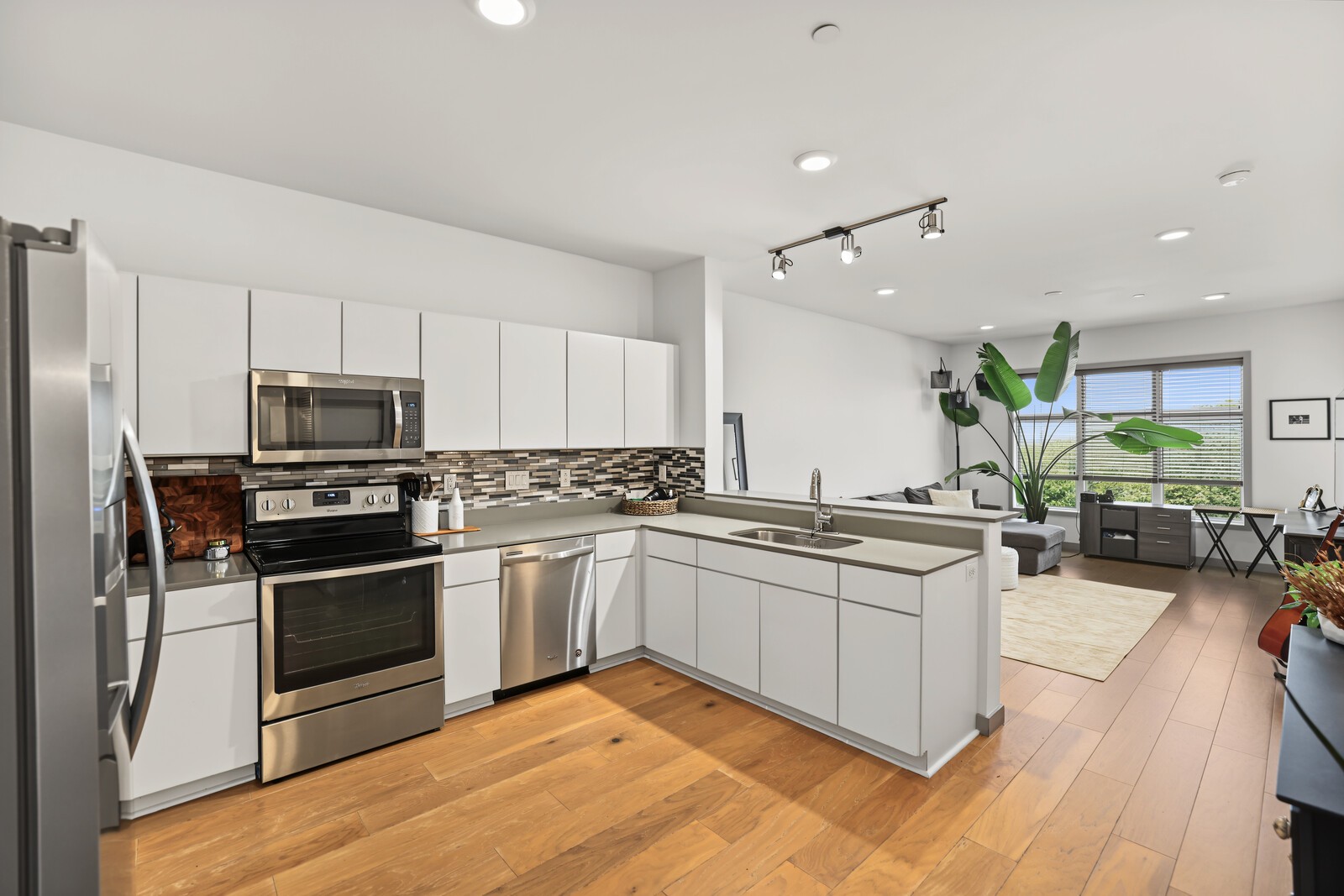 400 Herron Dr Unit 221 — photo