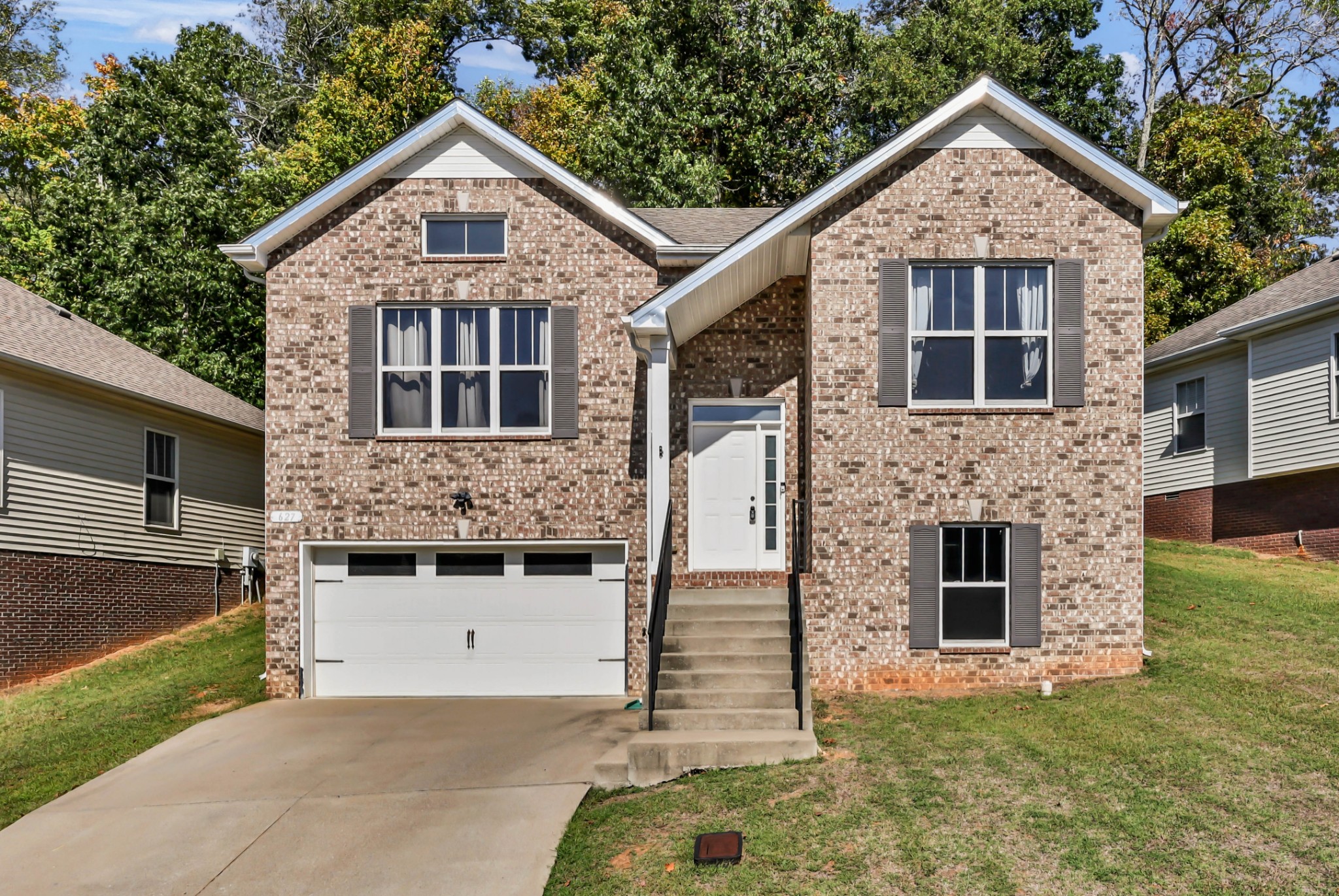 627 Hidden Valley Dr — photo