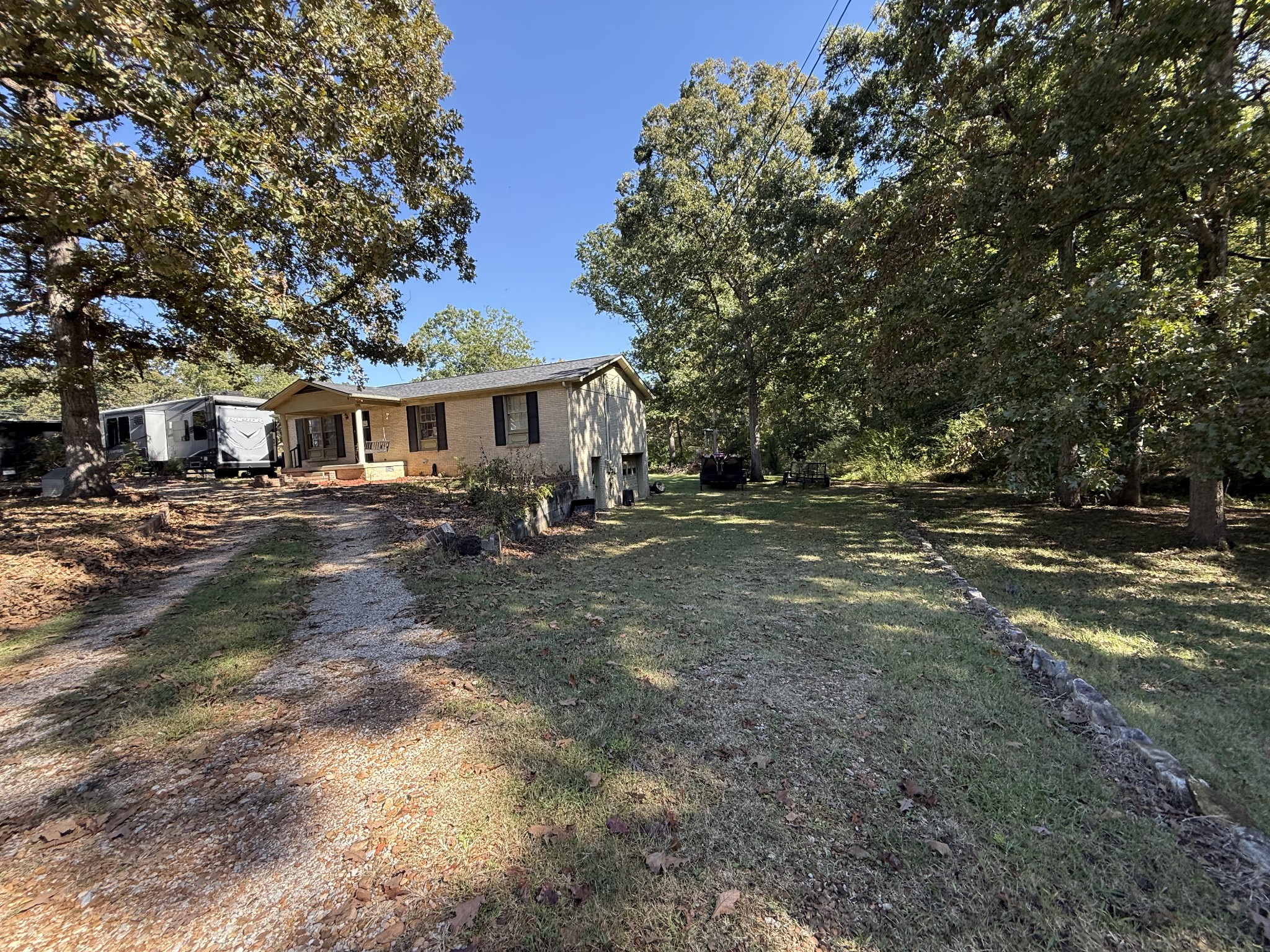 749 Oakland Dr — photo