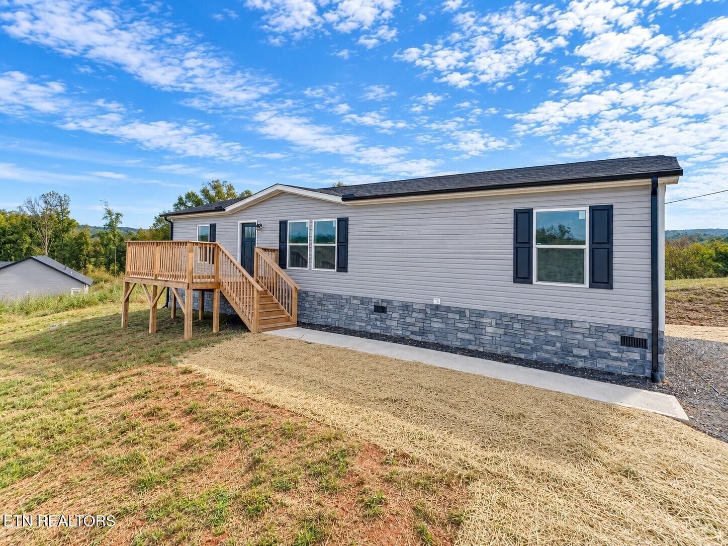 200 Laura Boling Loop Rd — photo