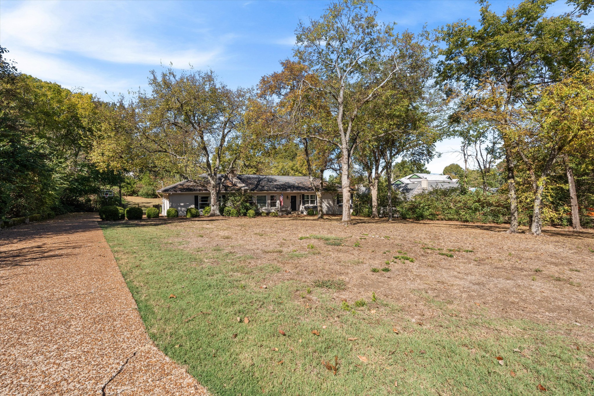 701 Vosswood Dr — photo