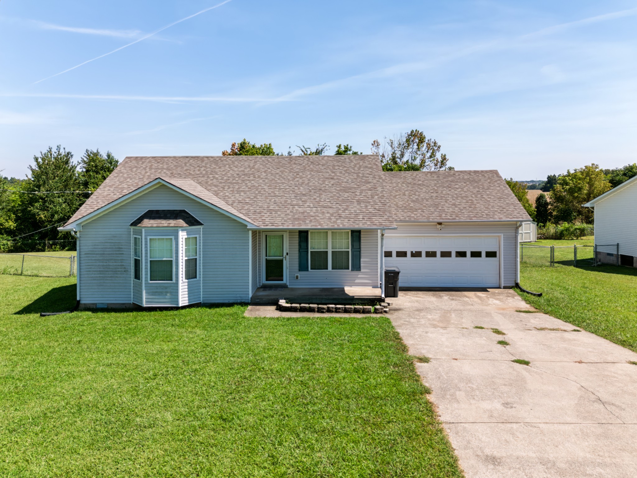 711 Shetland Dr — photo