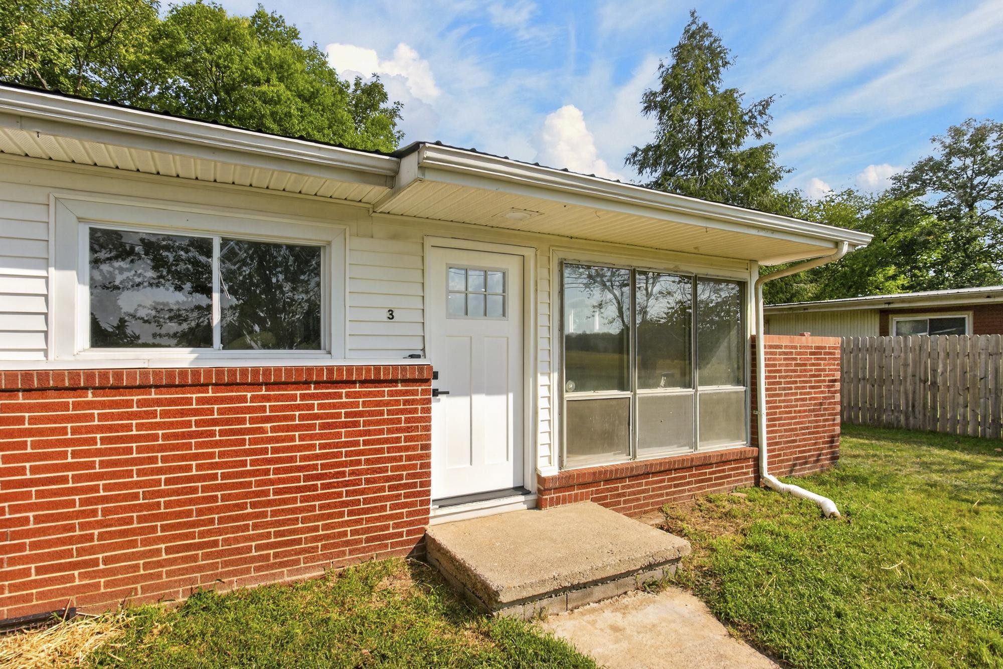 150 Pembroke Oak Grove Rd Unit 3 — photo