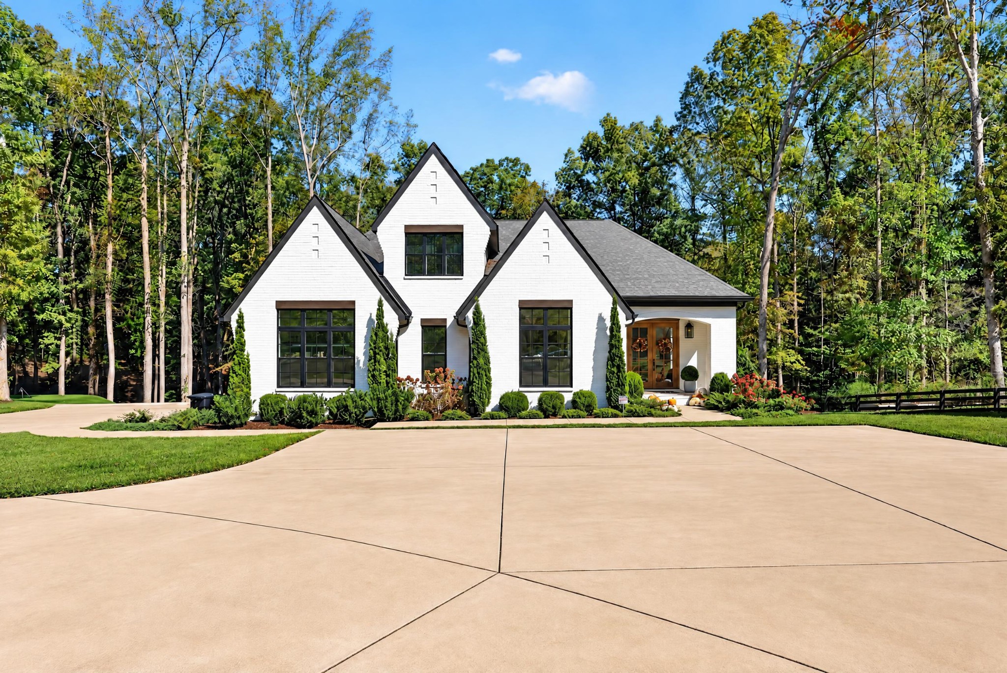 5916 Pinewood Rd — photo