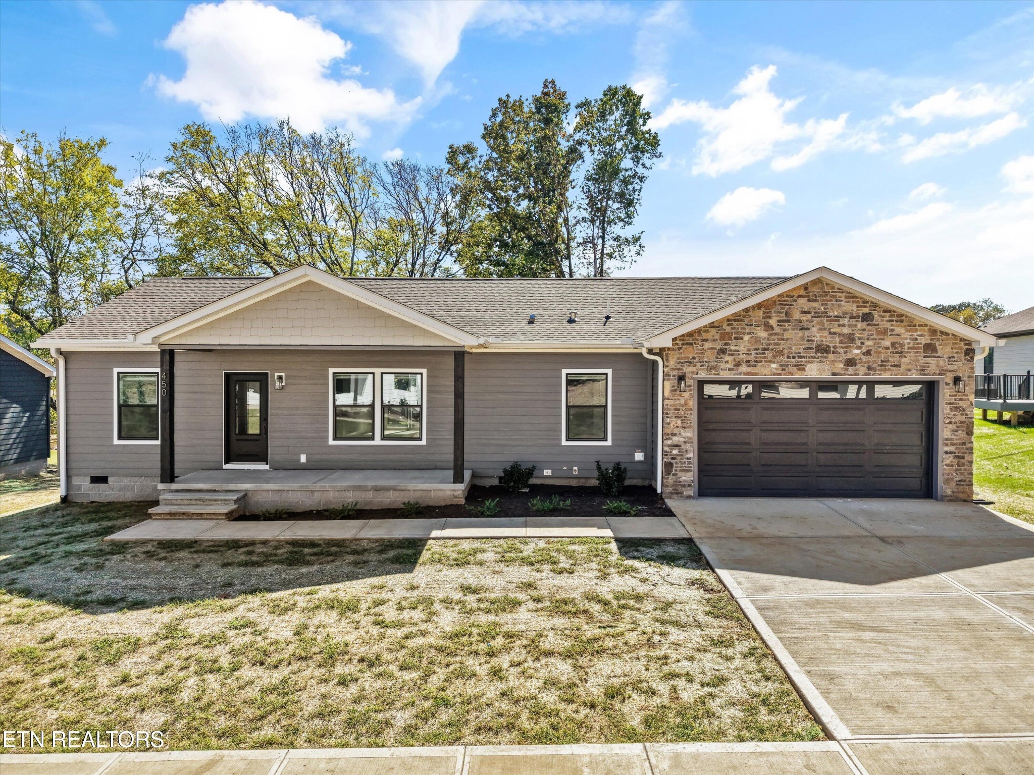 450 Federal Ferry Circle — photo
