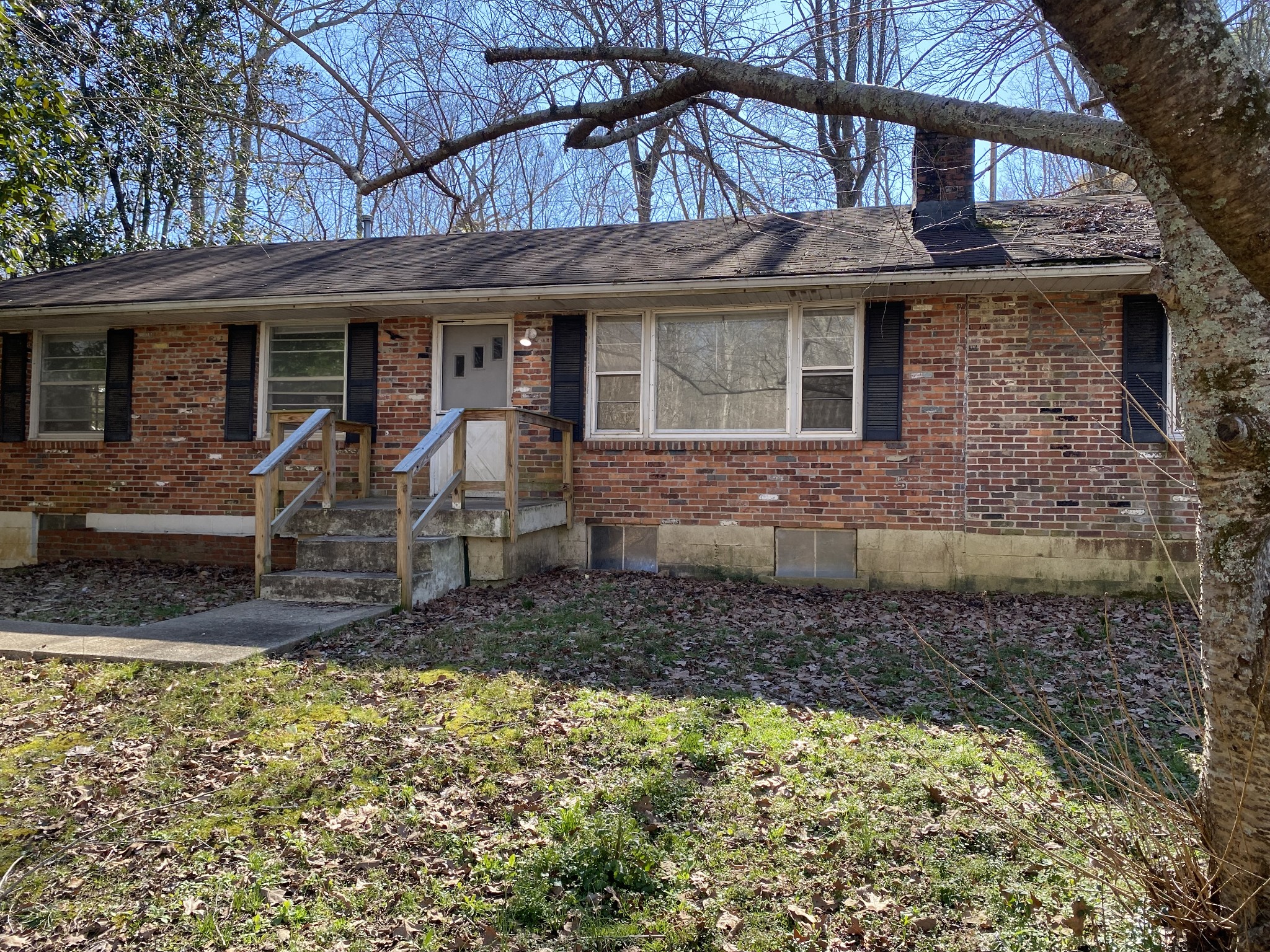 1121 Lockertsville Rd — photo