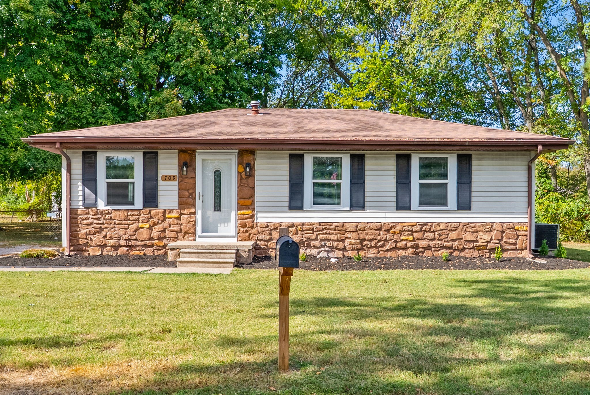 709 Mill Green Ct — photo