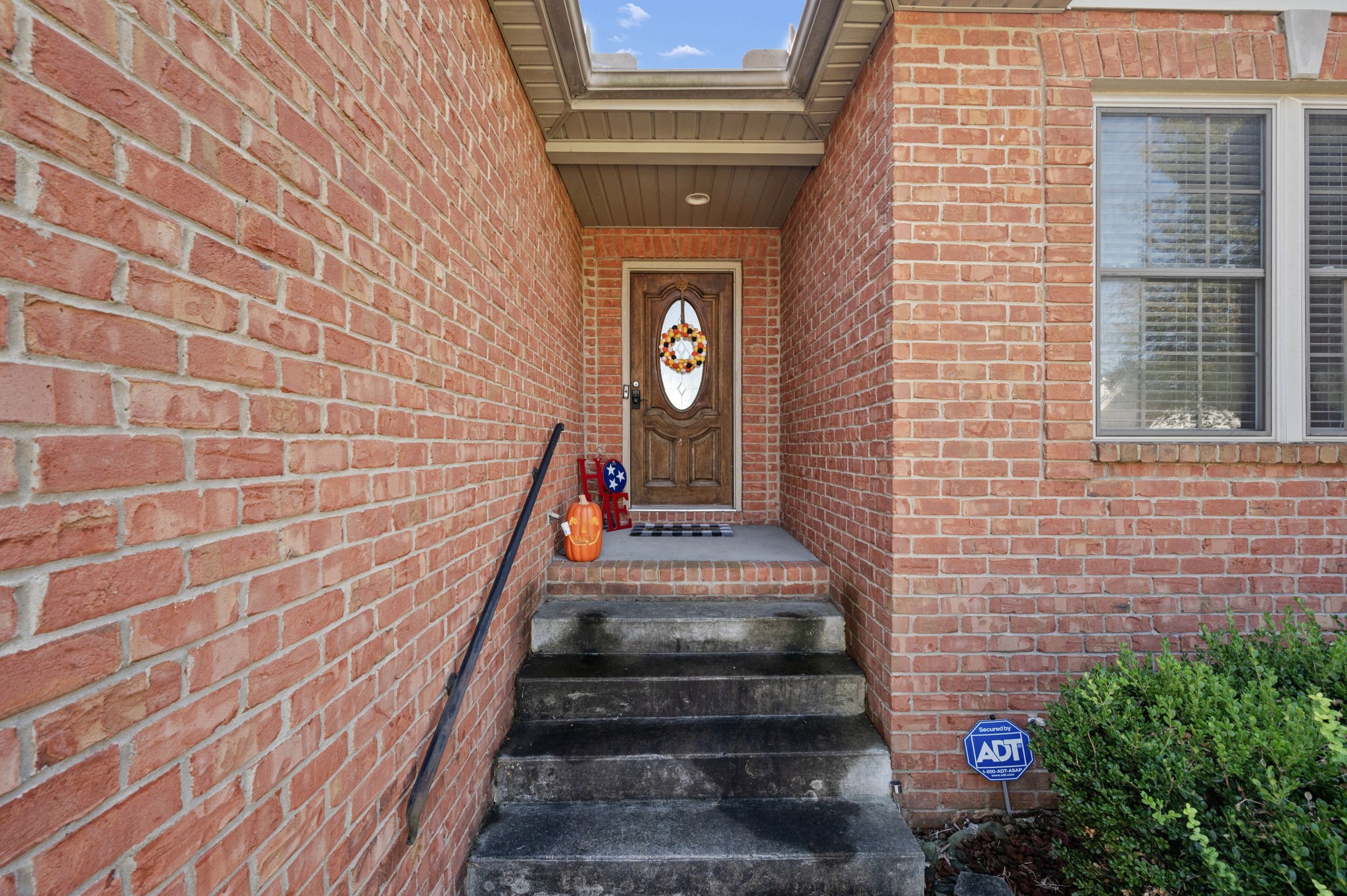 200 Foxrun, Springfield, TN 37172 — photo 2