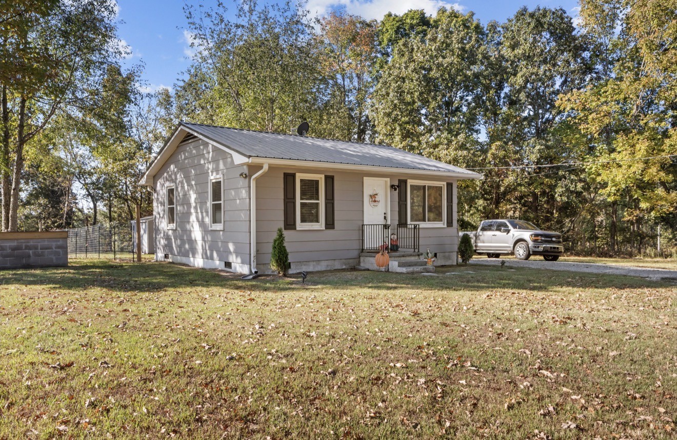 3735 Old Nashville Hwy — photo