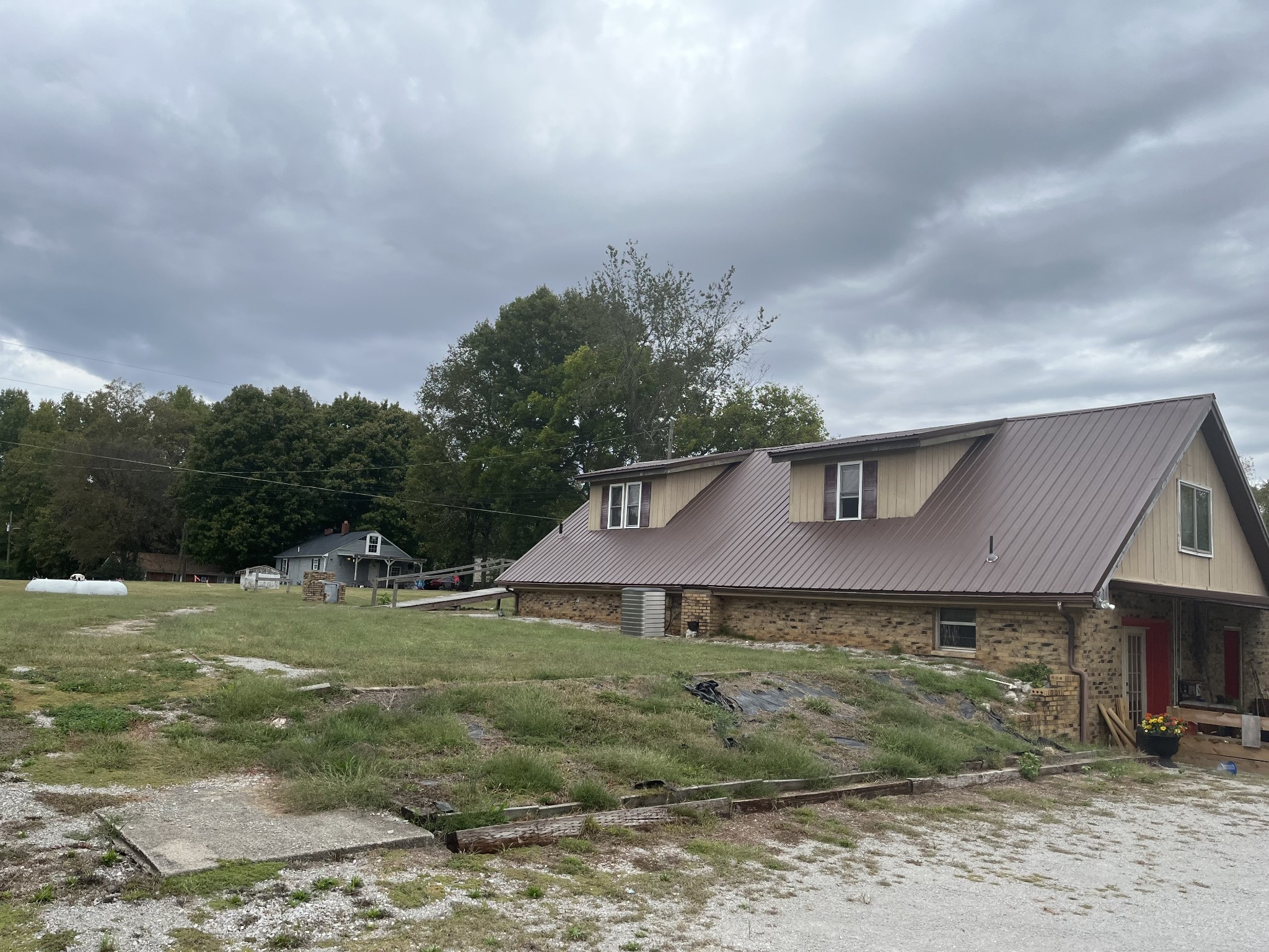 5075 N Thomas St — photo