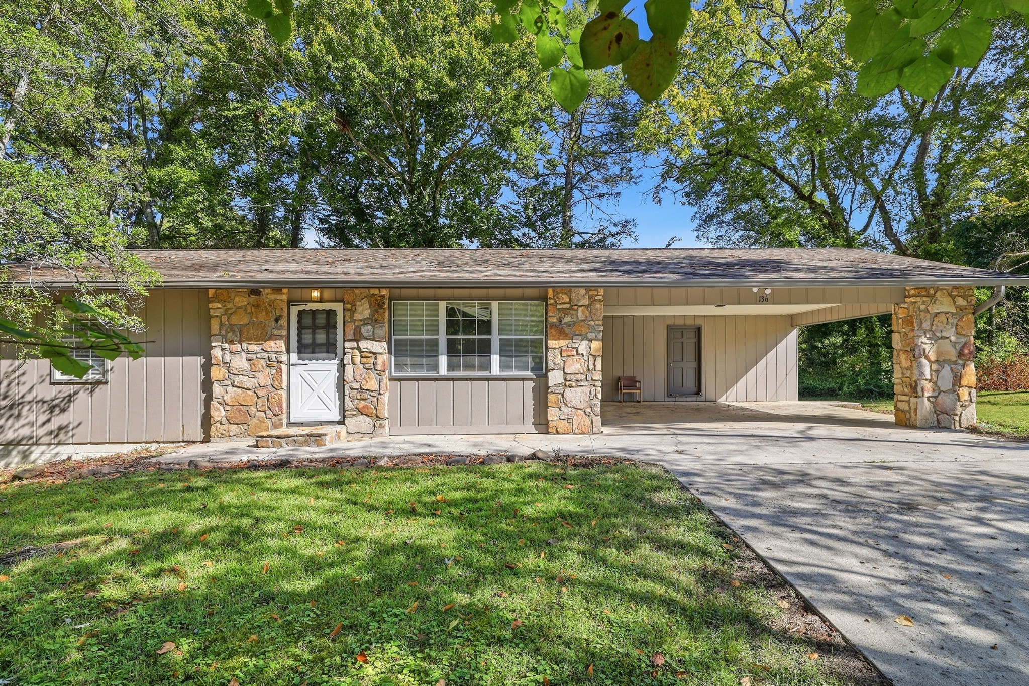 136 Sunset Drive — photo