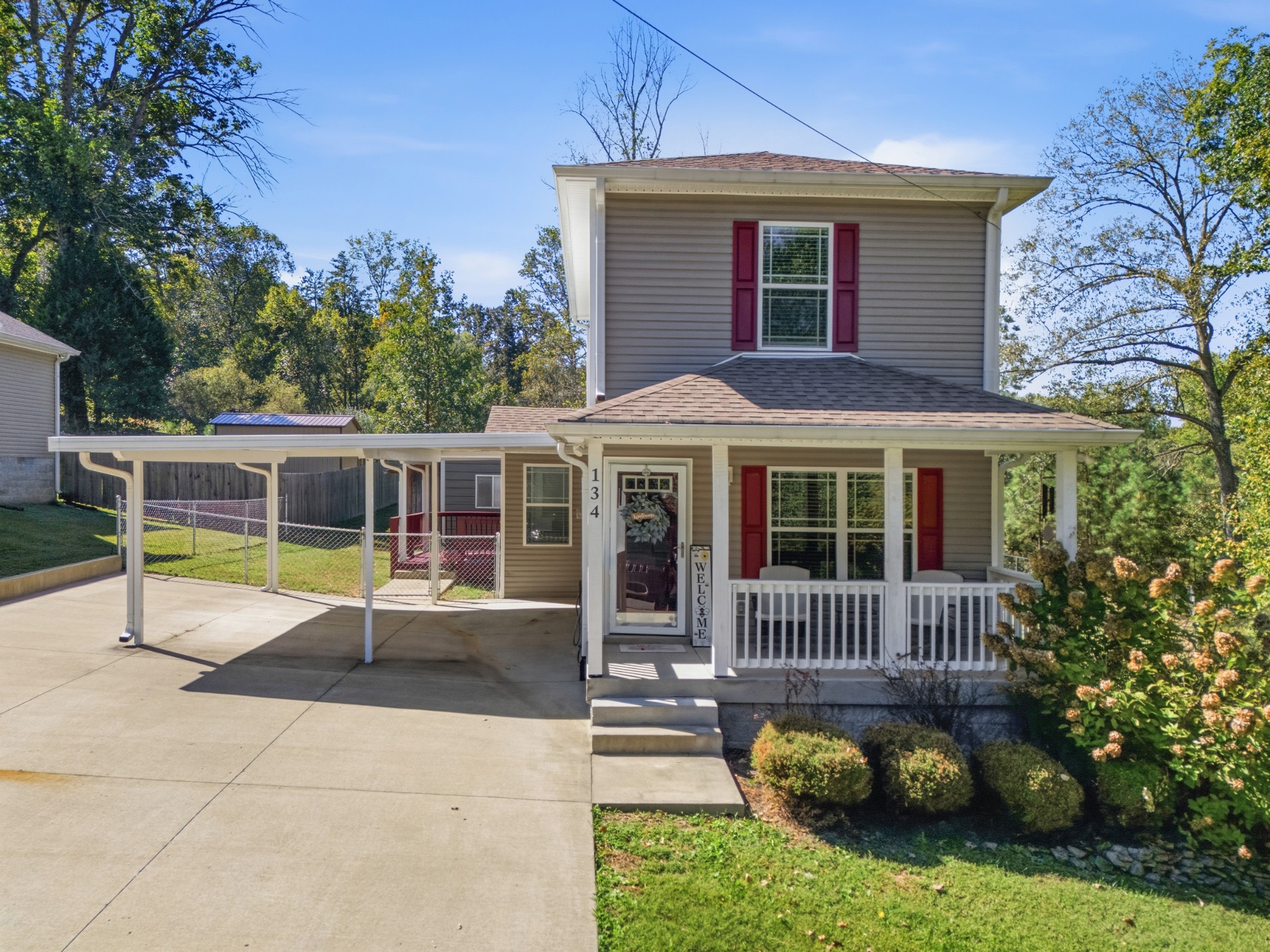134 Maple Dr — photo