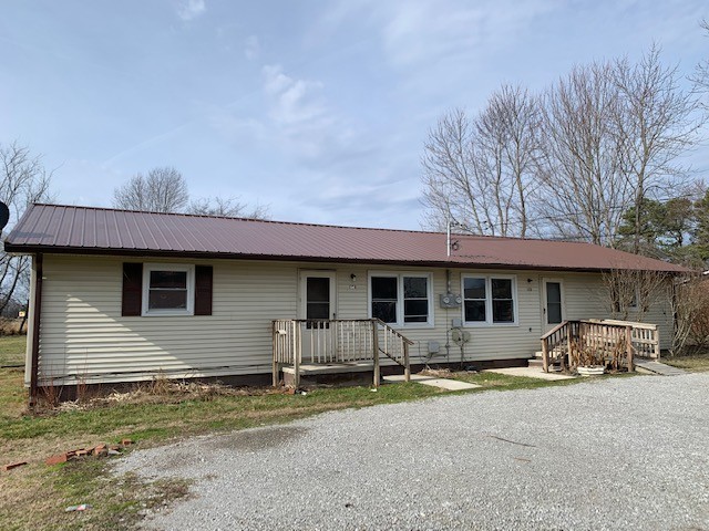 172 Powell Dr — photo