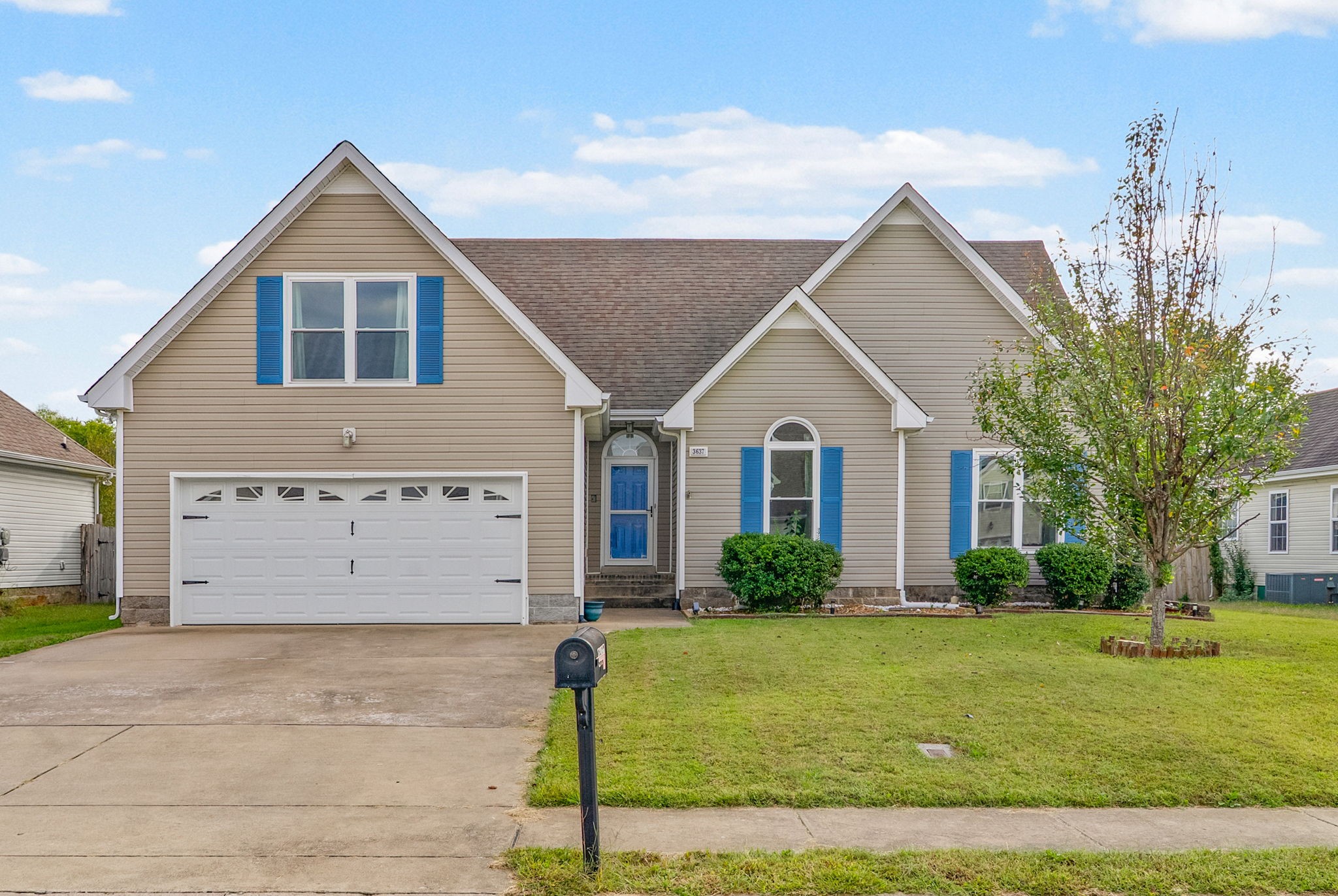 3637 Aurora Dr — photo