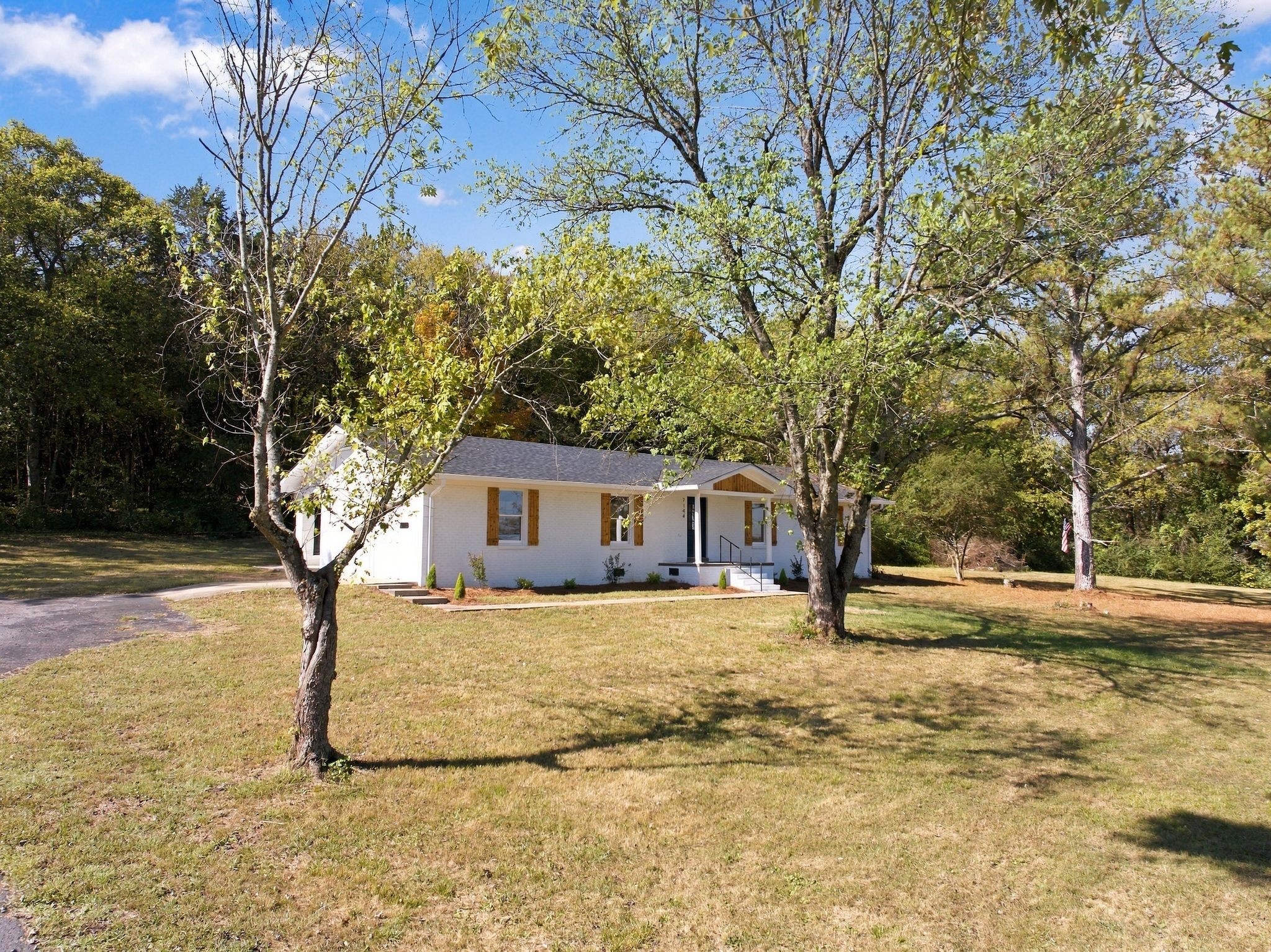 7144 Halls Hill Pike — photo