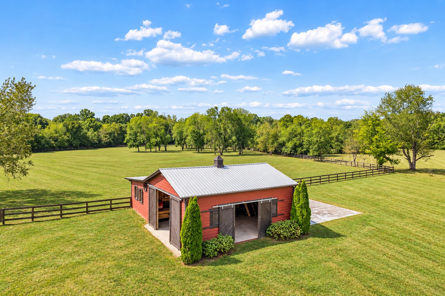 8221 Twin Springs Ct — photo