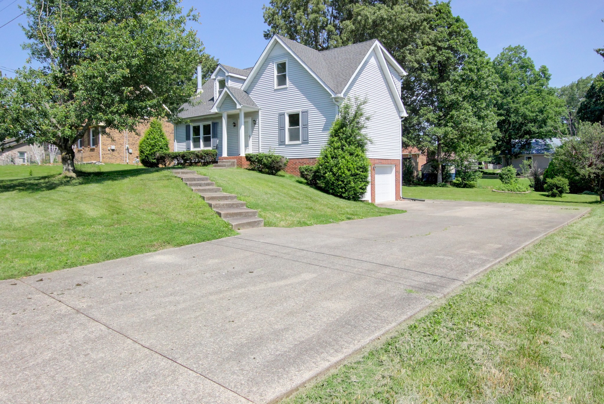 409 Breckinridge Rd — photo