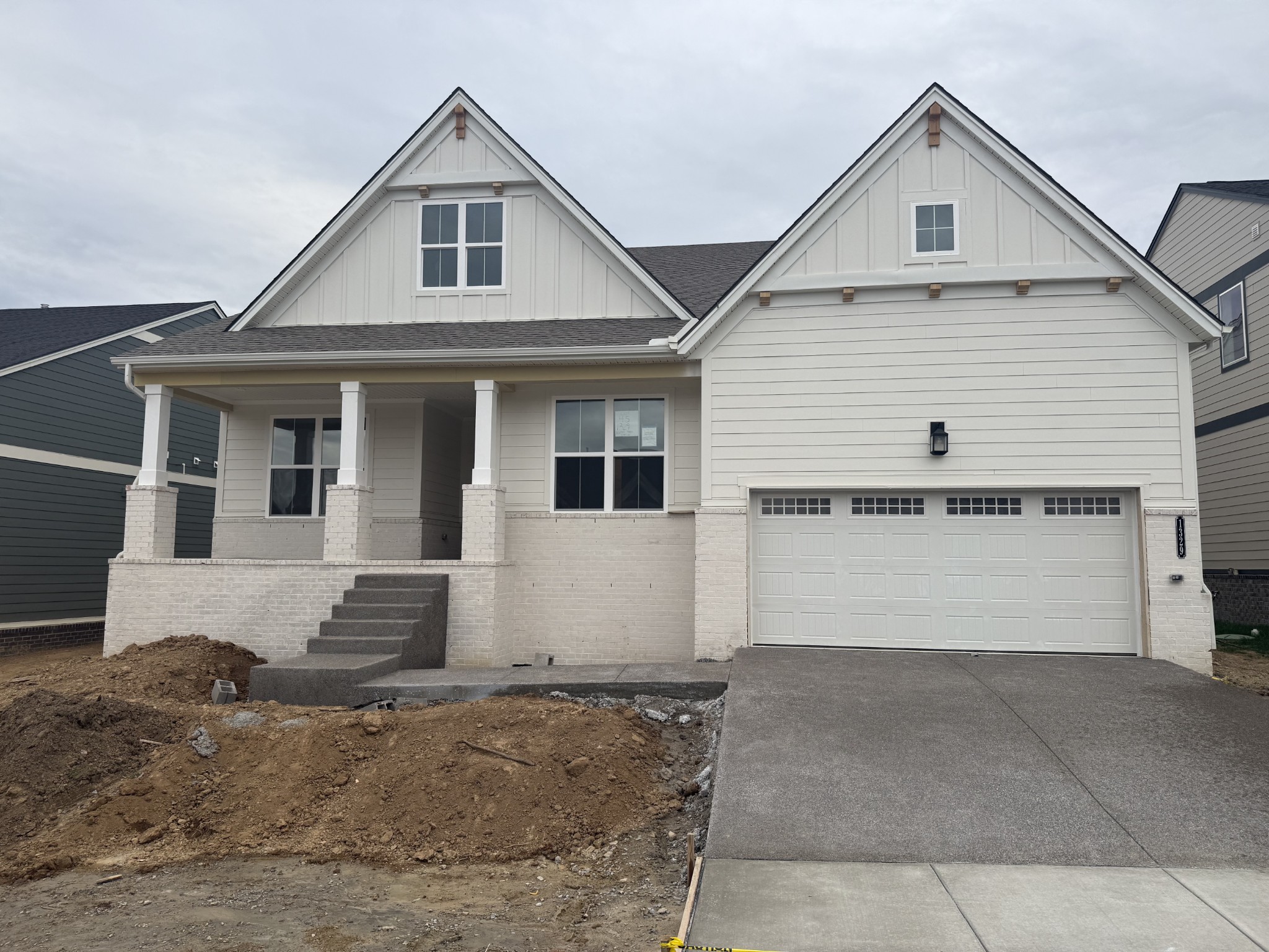 1329 Ashton Park Dr — photo