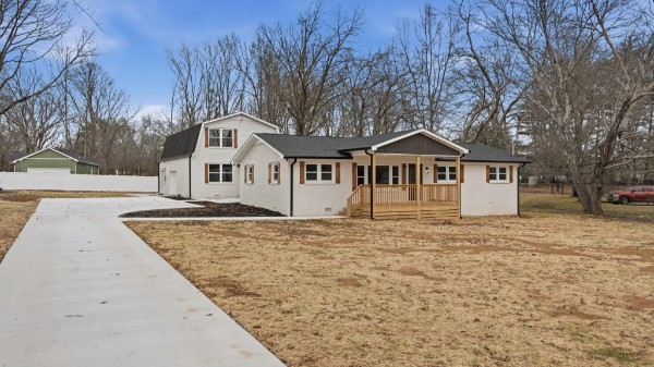 125 Old Shelbyville Hwy — photo
