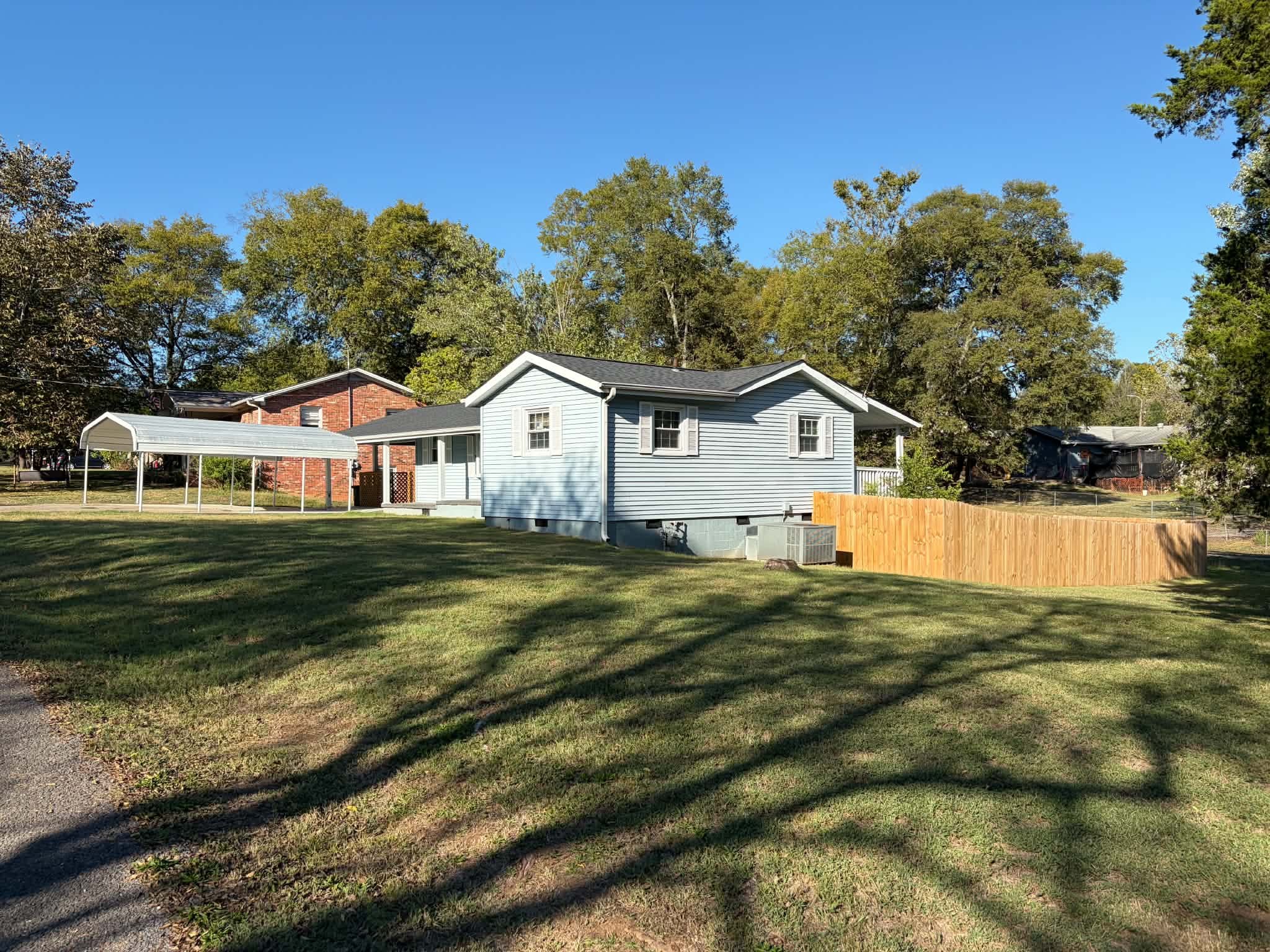 142 Circle Dr — photo