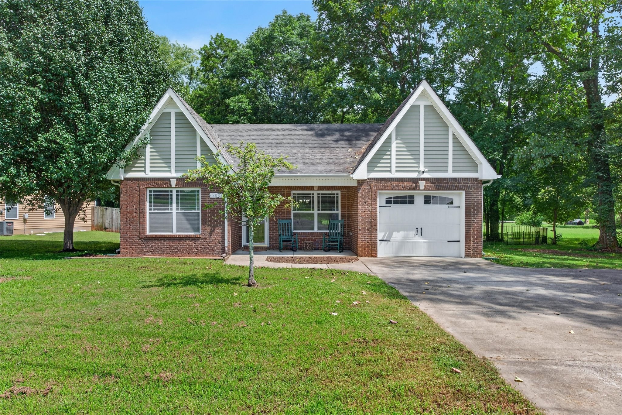 808 Dunbar Cave Rd — photo