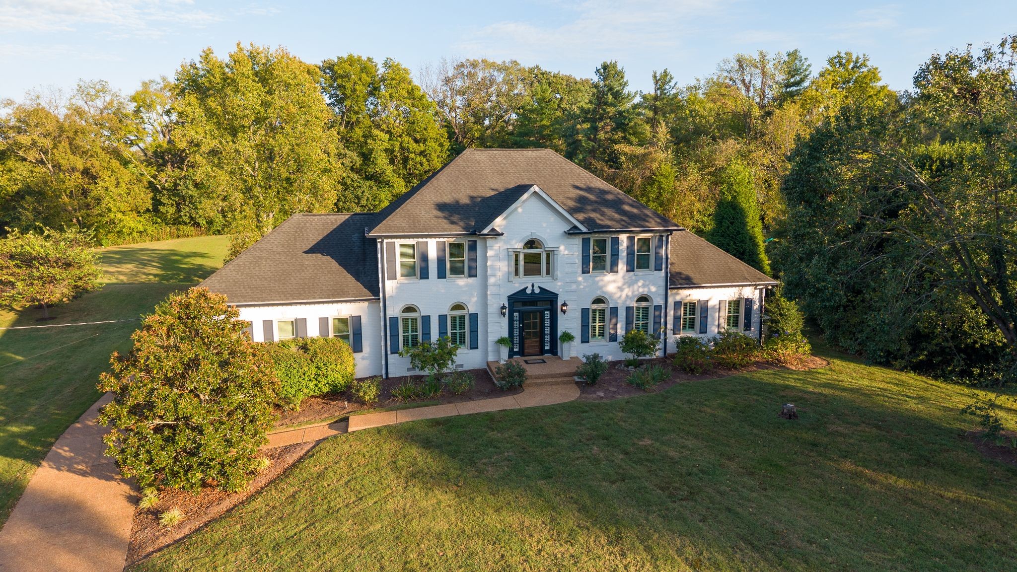 1412 Arrowhead Dr — photo