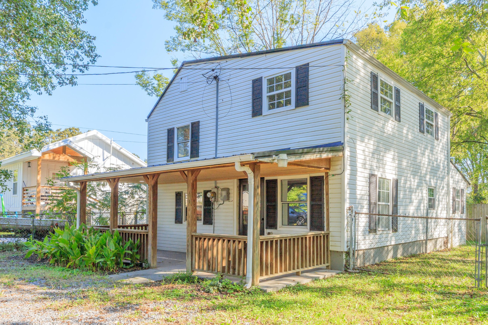 33 S Lake Terrace — photo