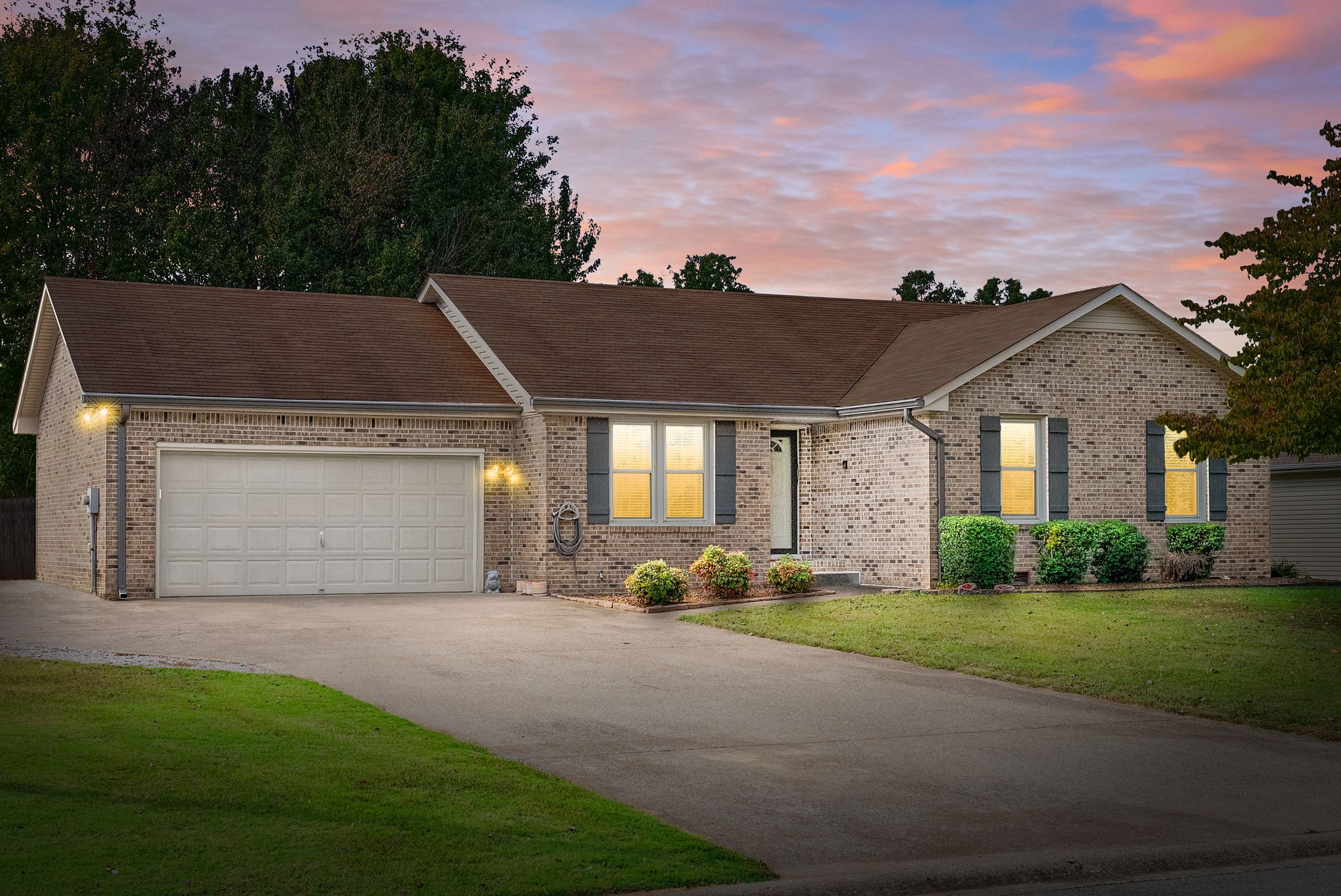 1404 S Shadowlawn Ct — photo