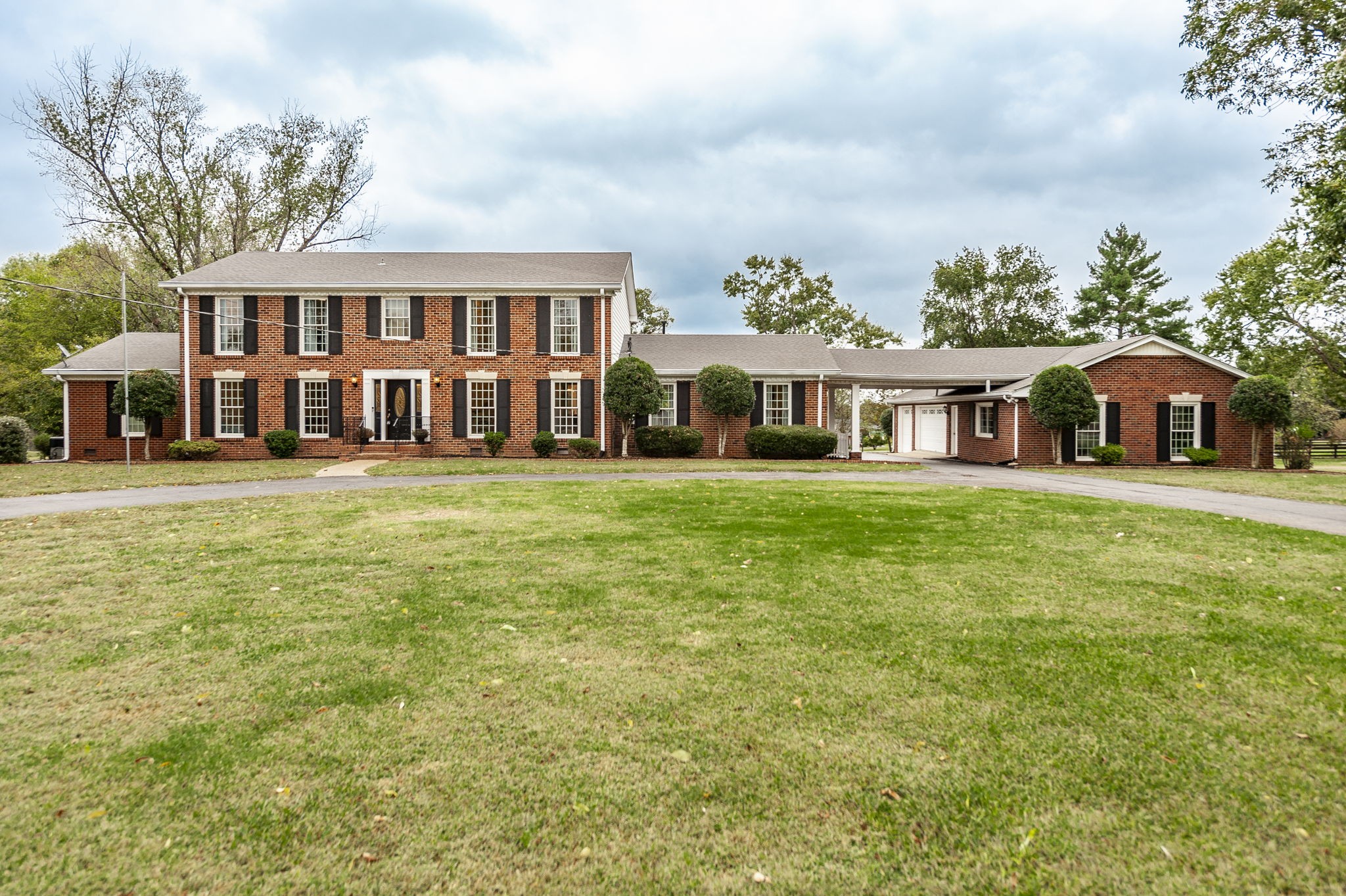 1781 Hickory Trace Dr — photo