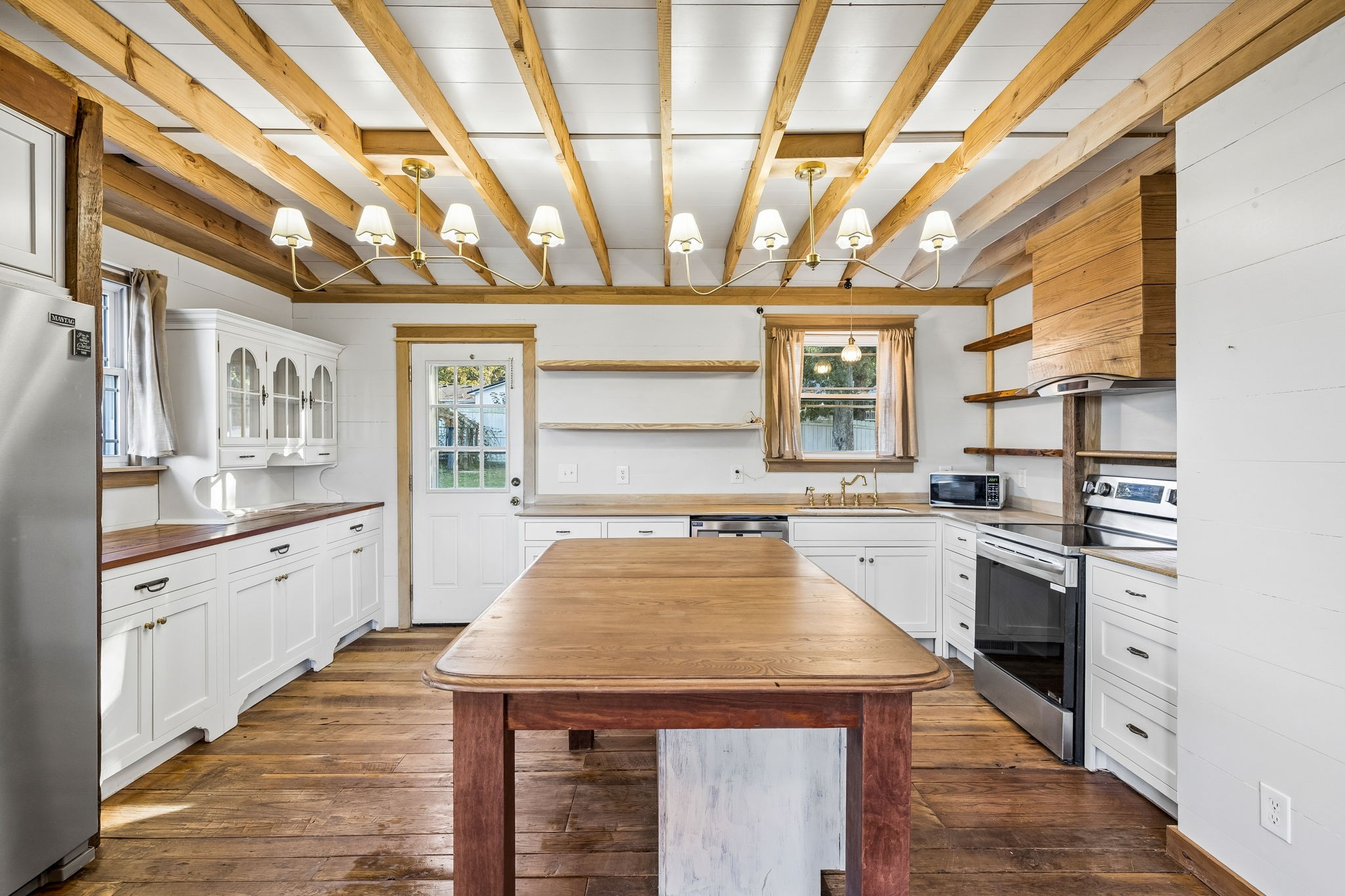 412 Log Wall Rd — photo