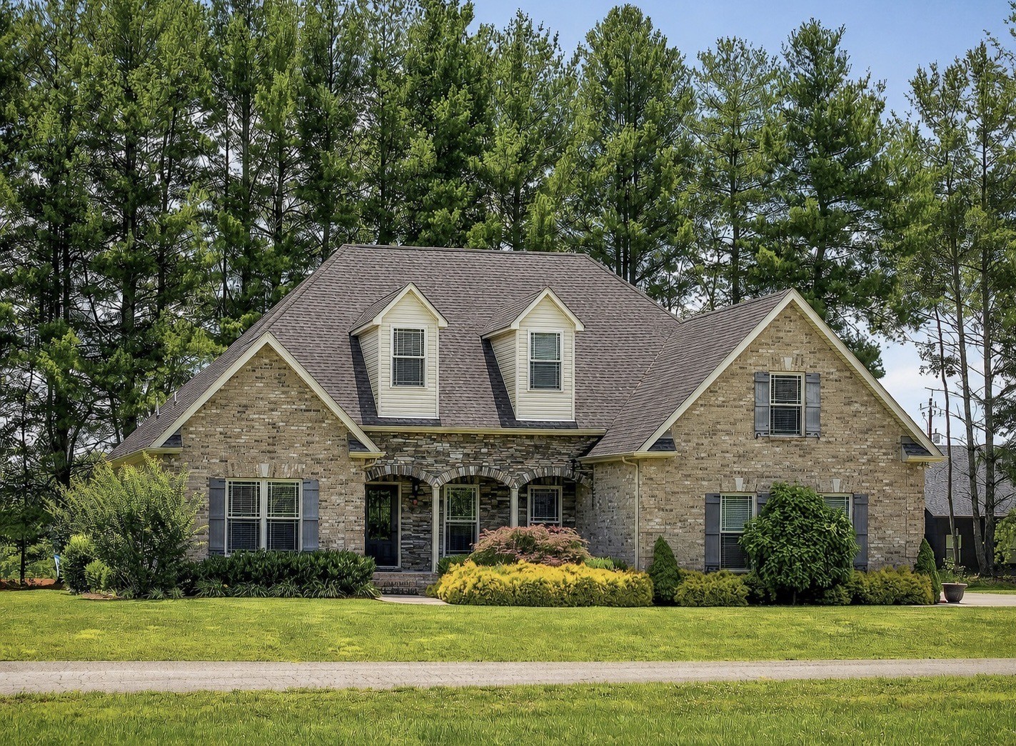 139 Chestnut Oak Ave — photo