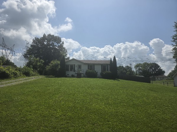 2819 Sparrow Dr — photo