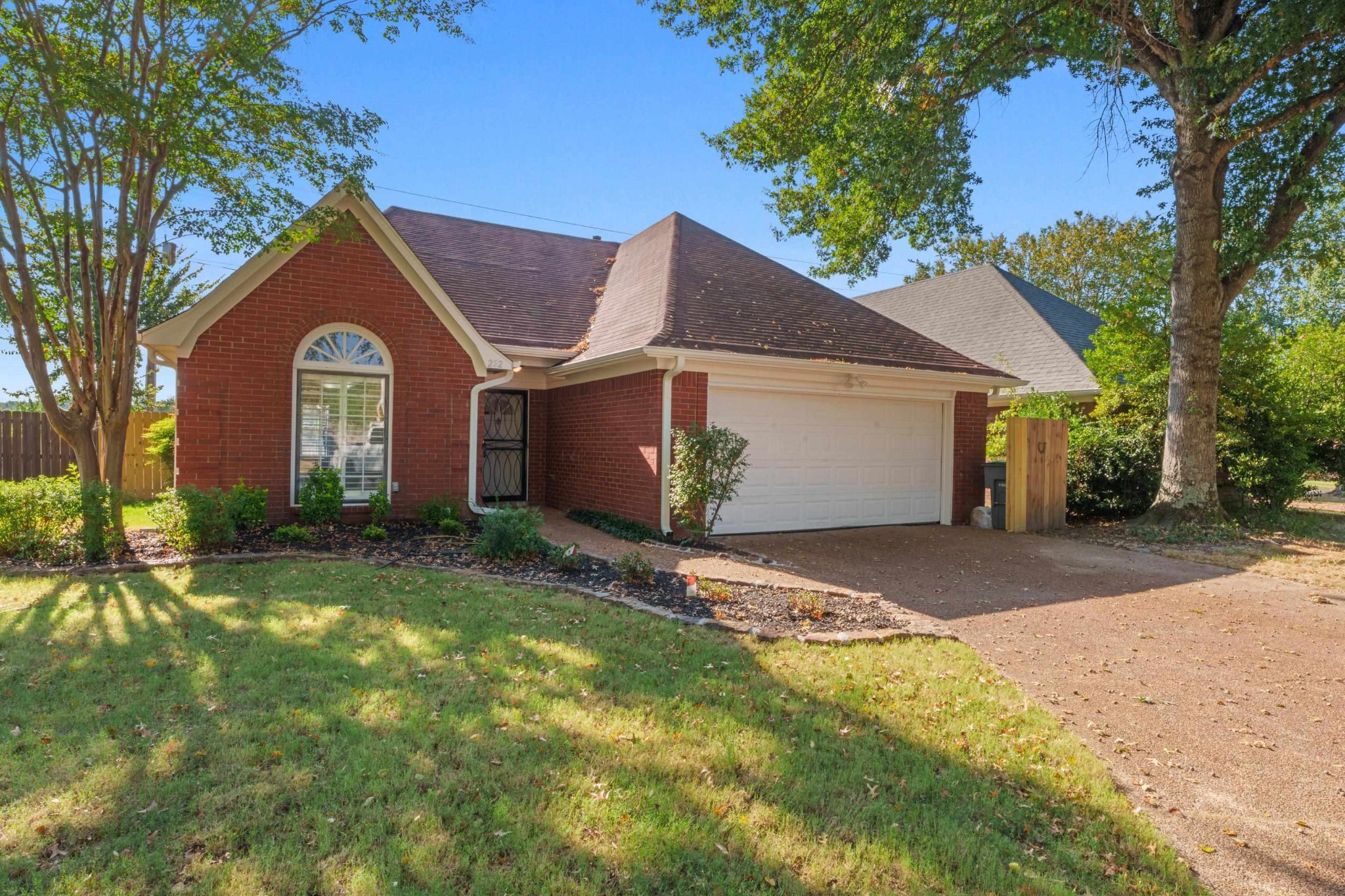 252 S Walnut Bend Dr — photo