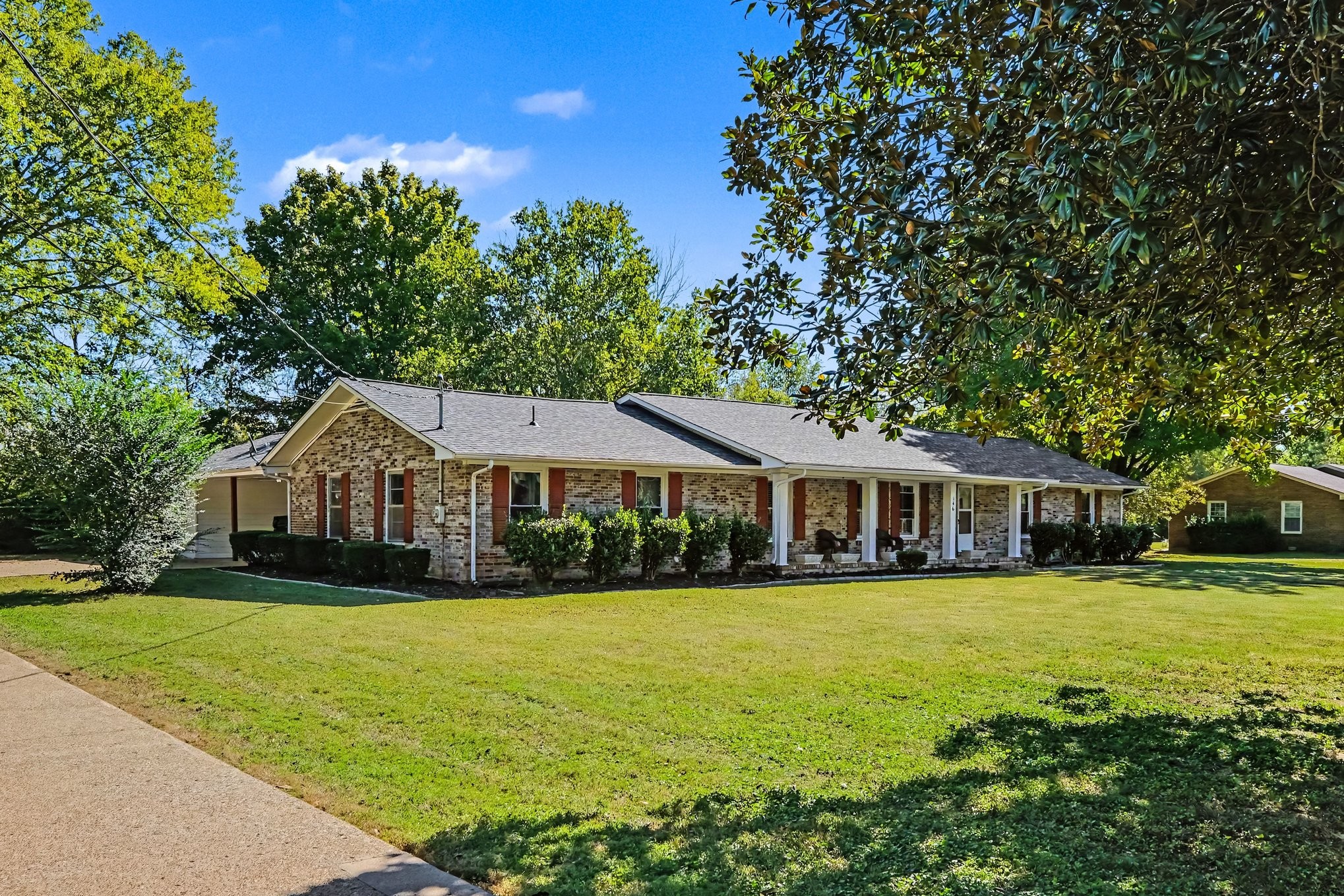 146 W Clearview Dr — photo