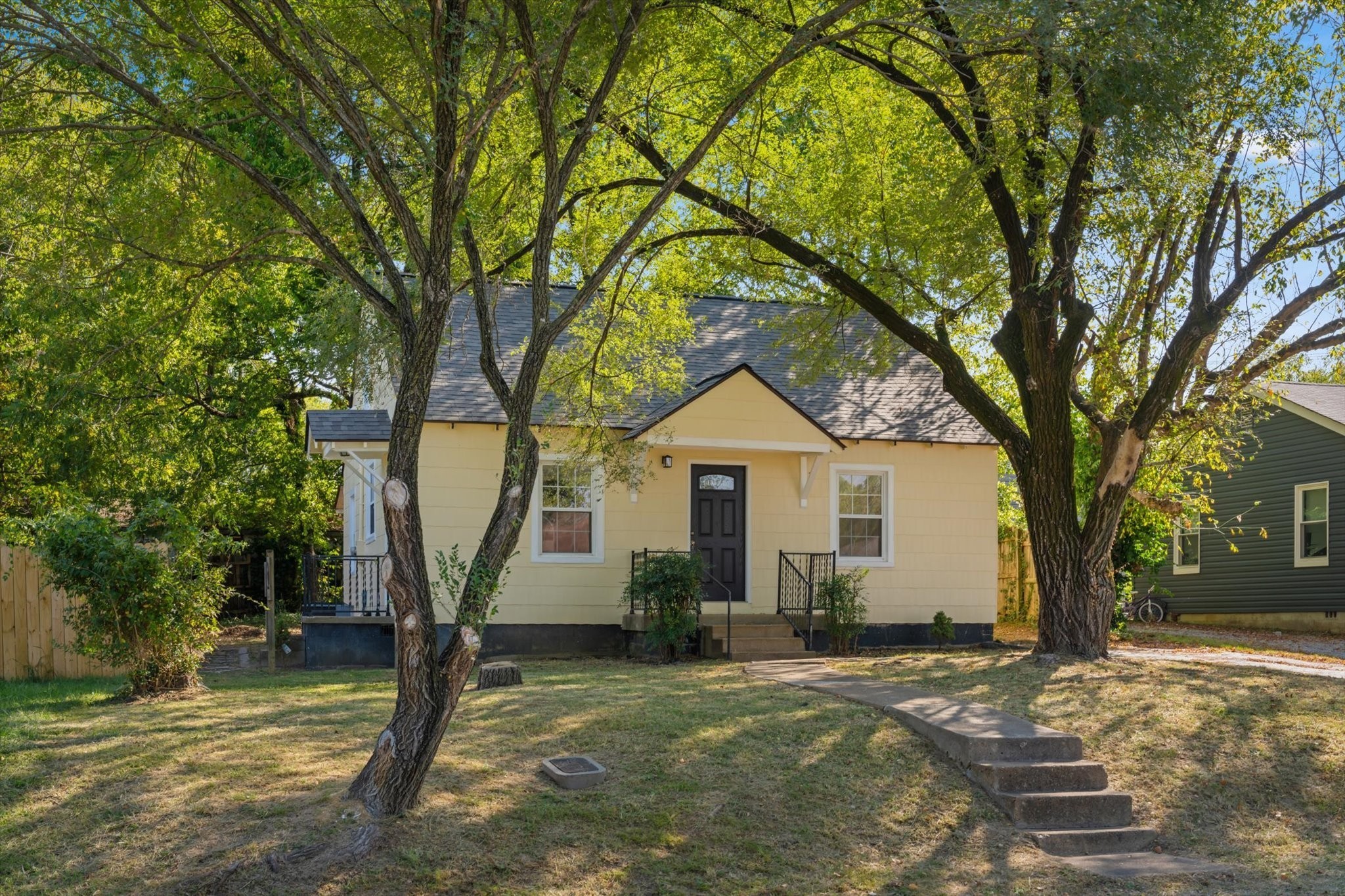 1114 Woodard St — photo