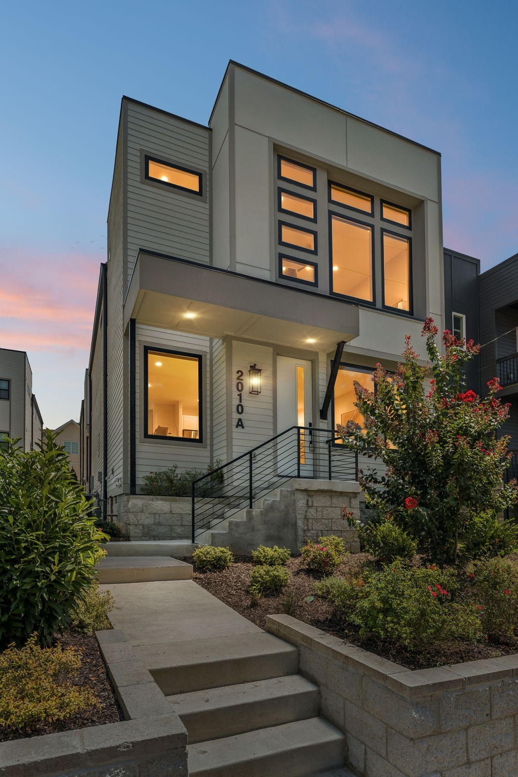 2010A 9th Ave, N — photo