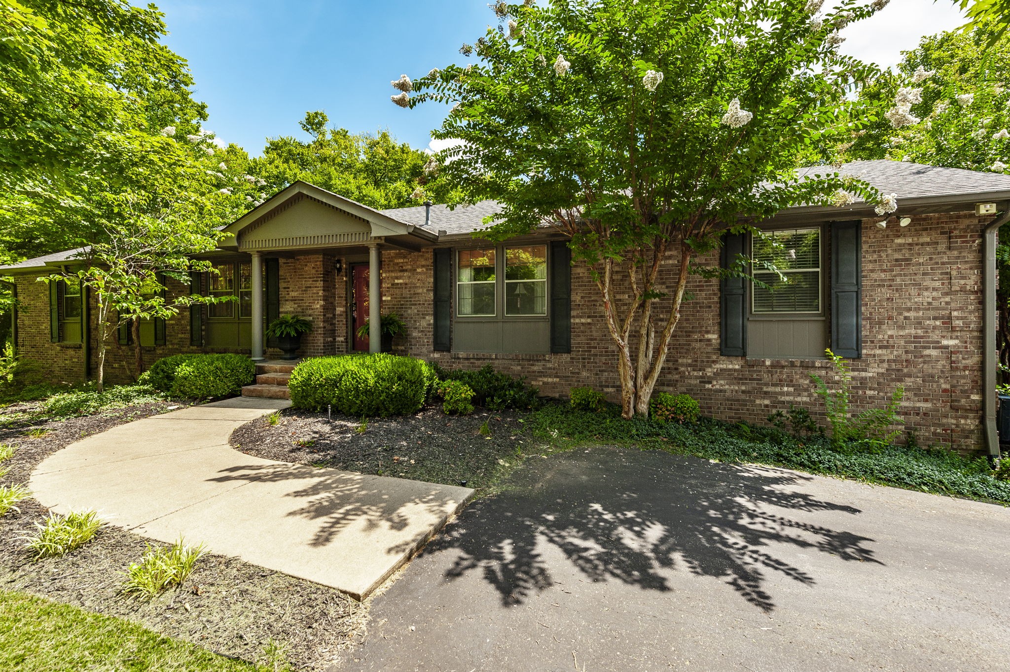 611 Trebor Dr — photo