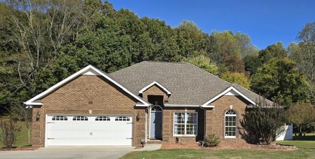 29 Rebecca Ln, E — photo