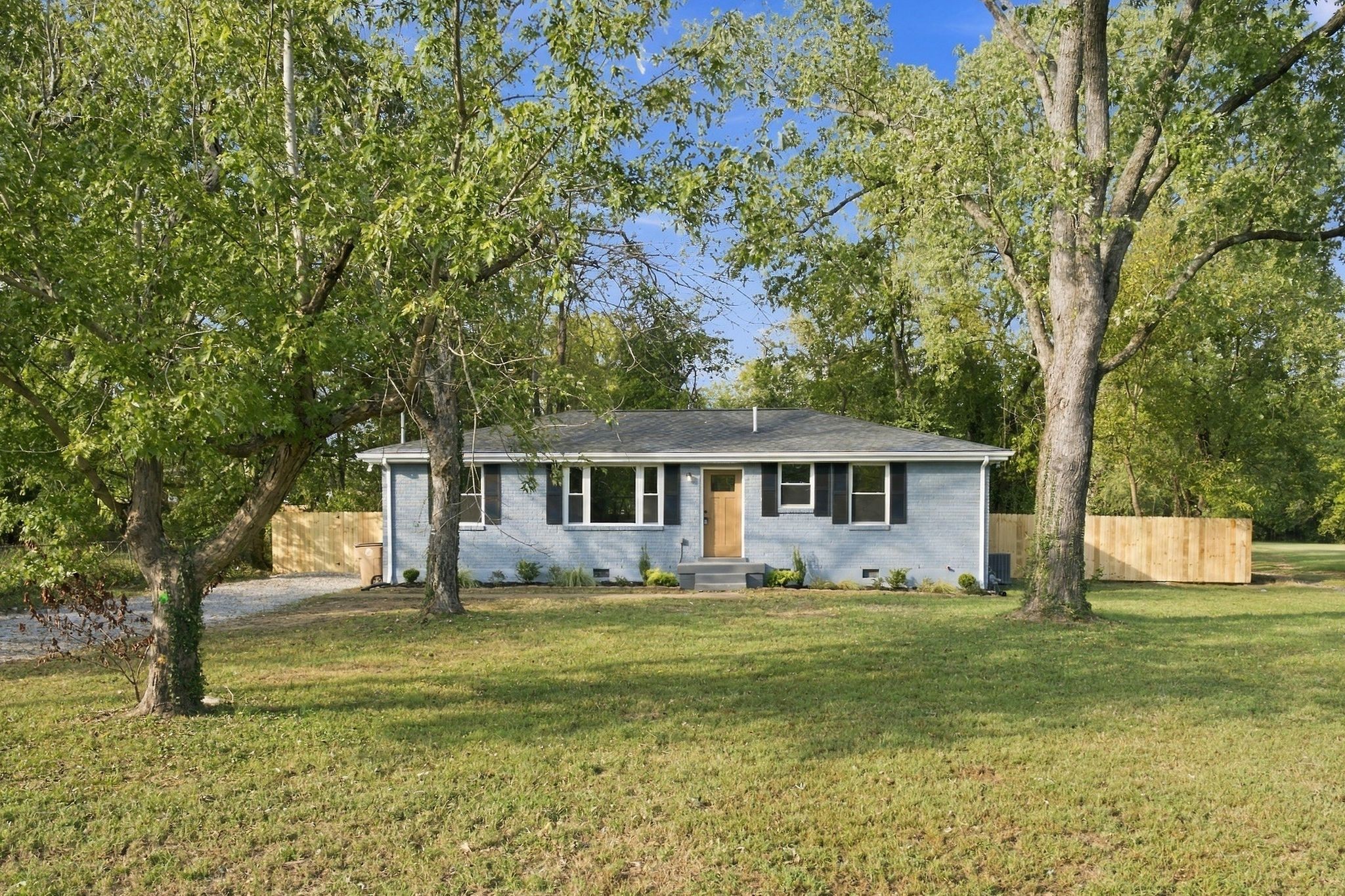 3912 Mallard Dr — photo