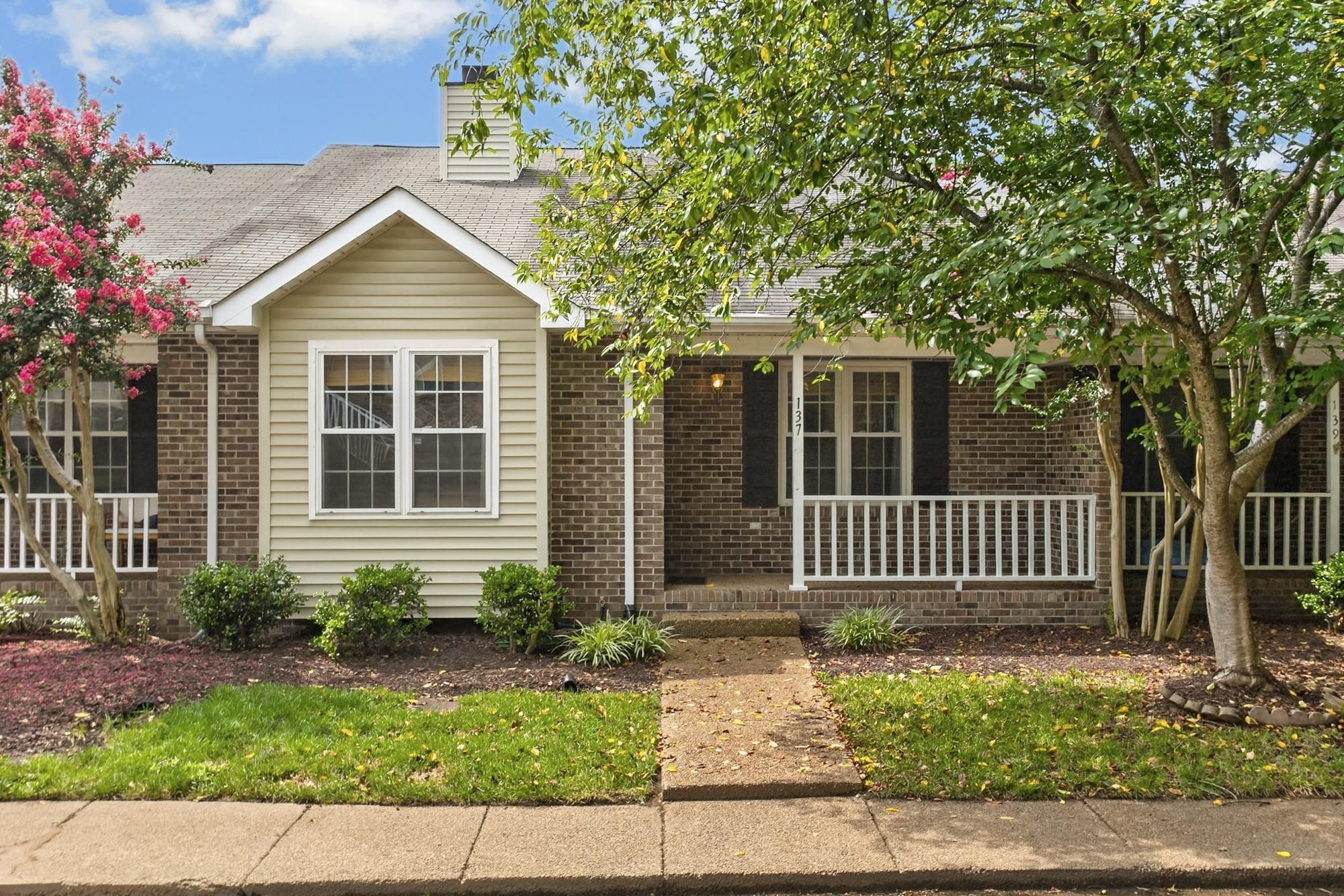 137 Pepper Ridge Cir — photo