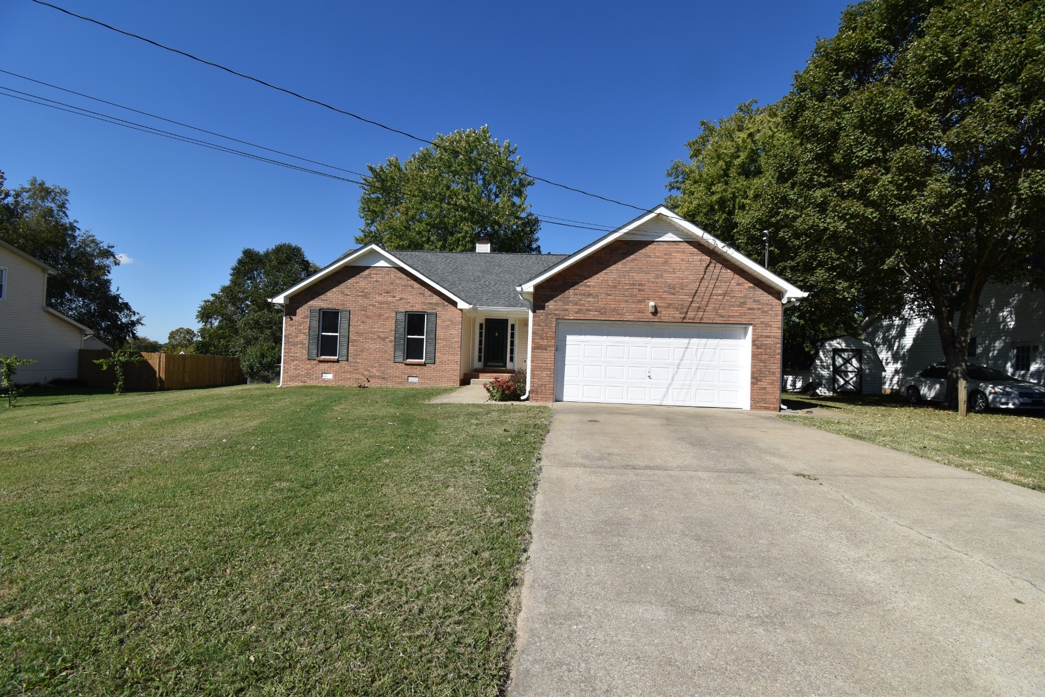 3412 E Henderson Way — photo