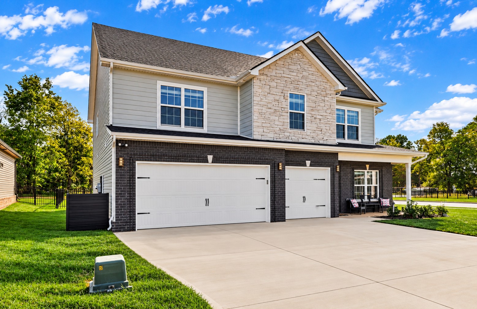 1093 Mourning Cloak Dr — photo