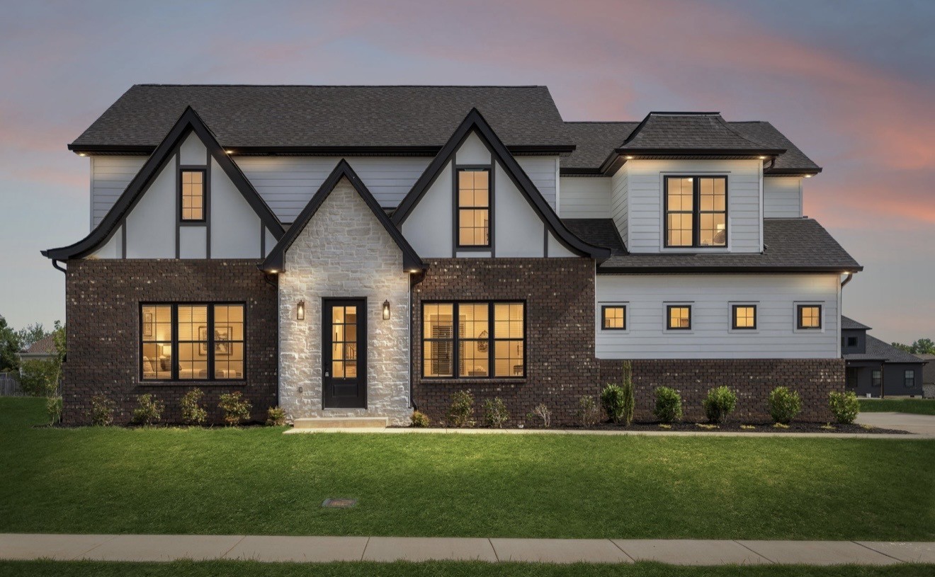 2457 Ellsworth Dr — photo
