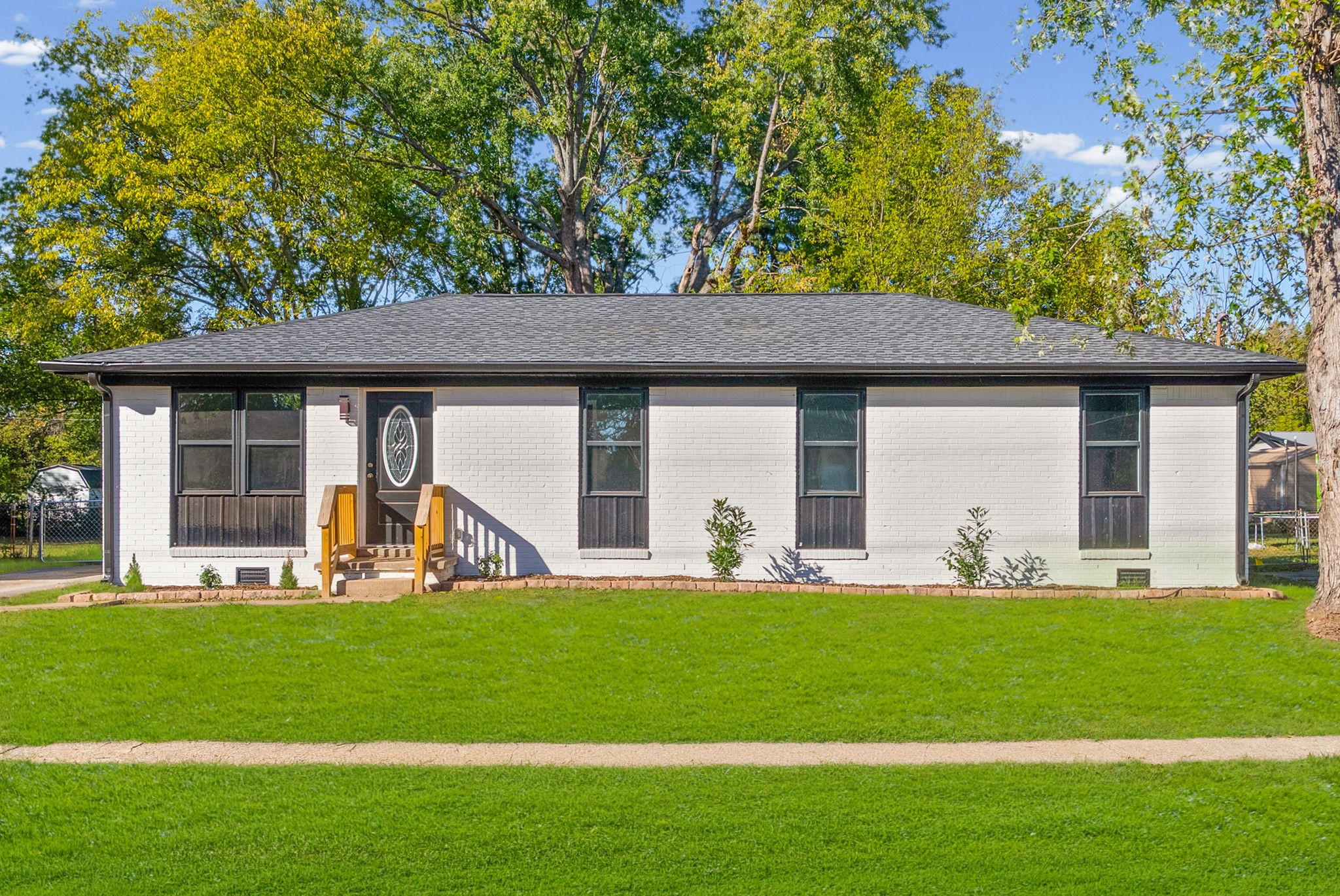 104 Boxwood Dr — photo