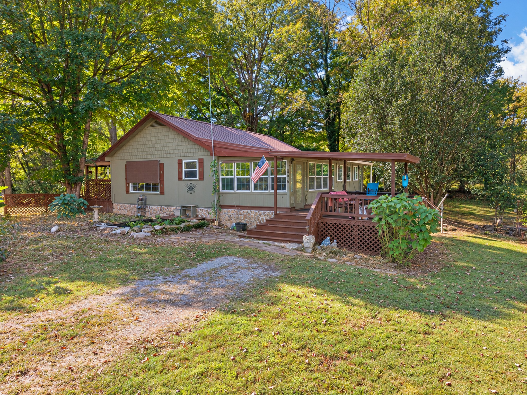 806 Case Rd — photo