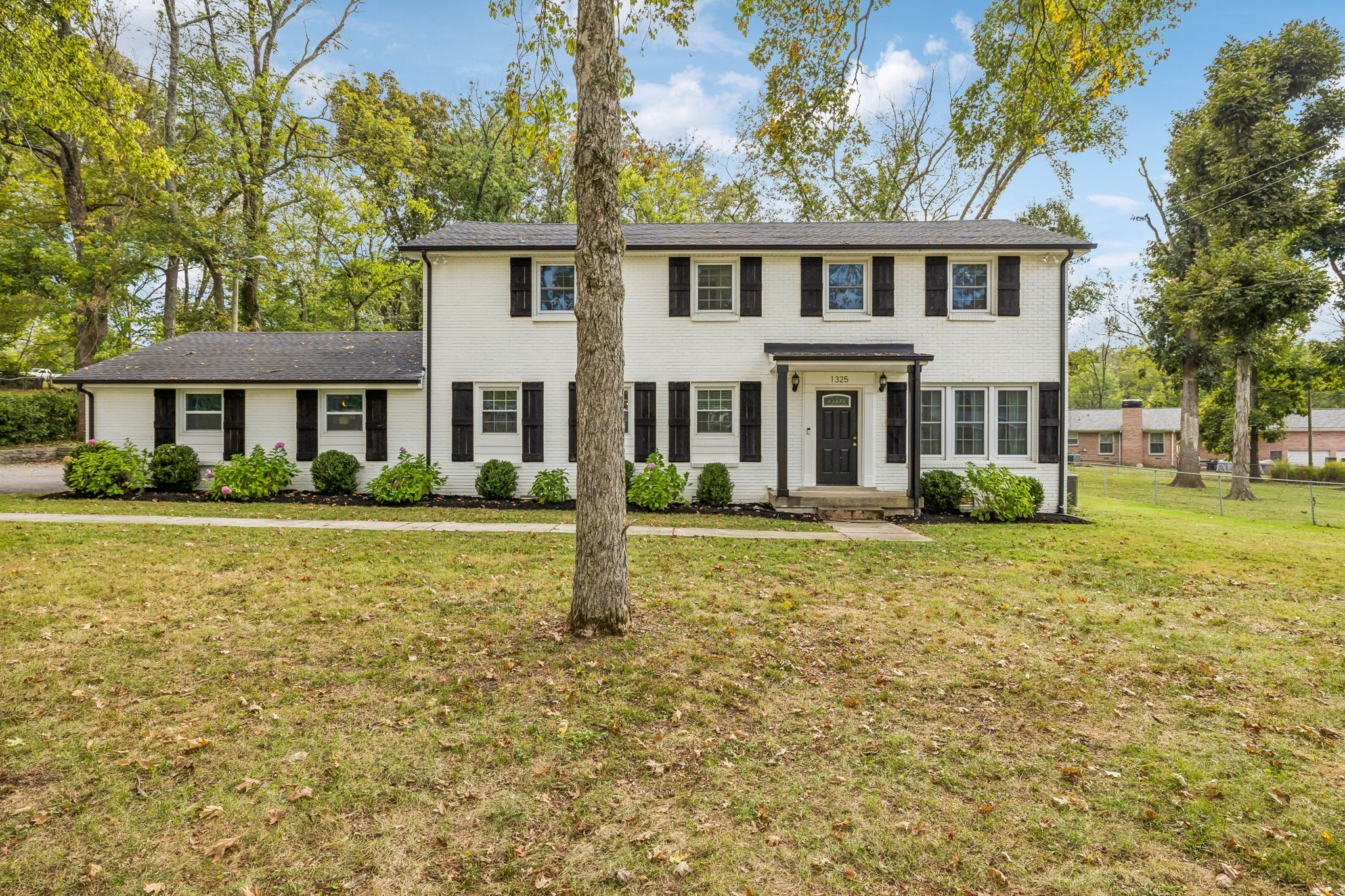 1325 Dalemere Dr — photo