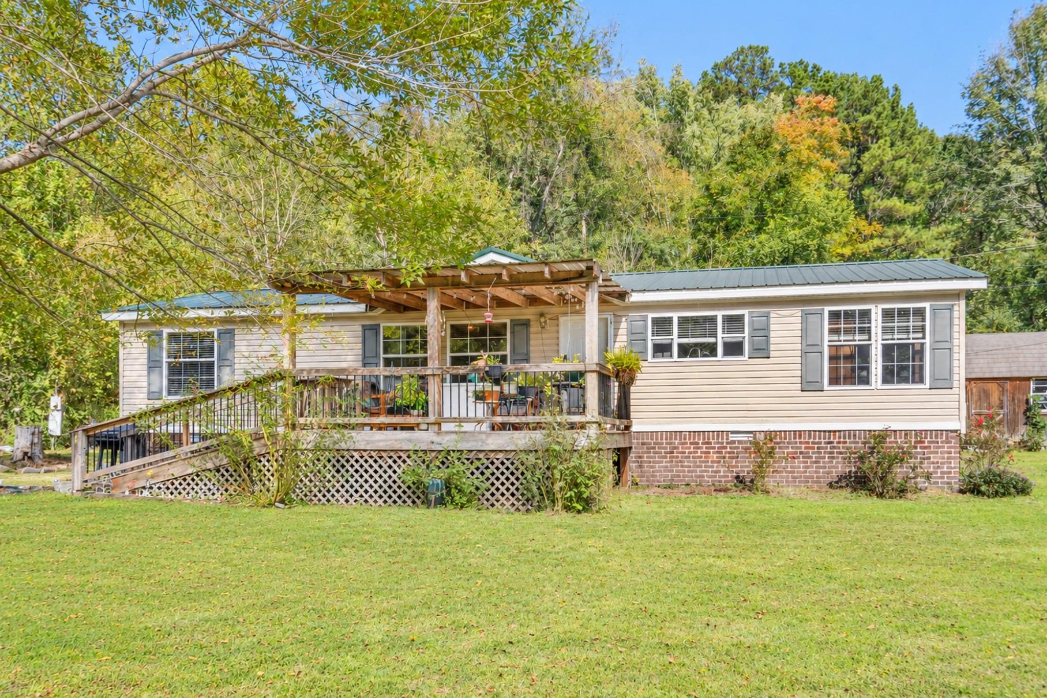 2495 Baker Rd — photo