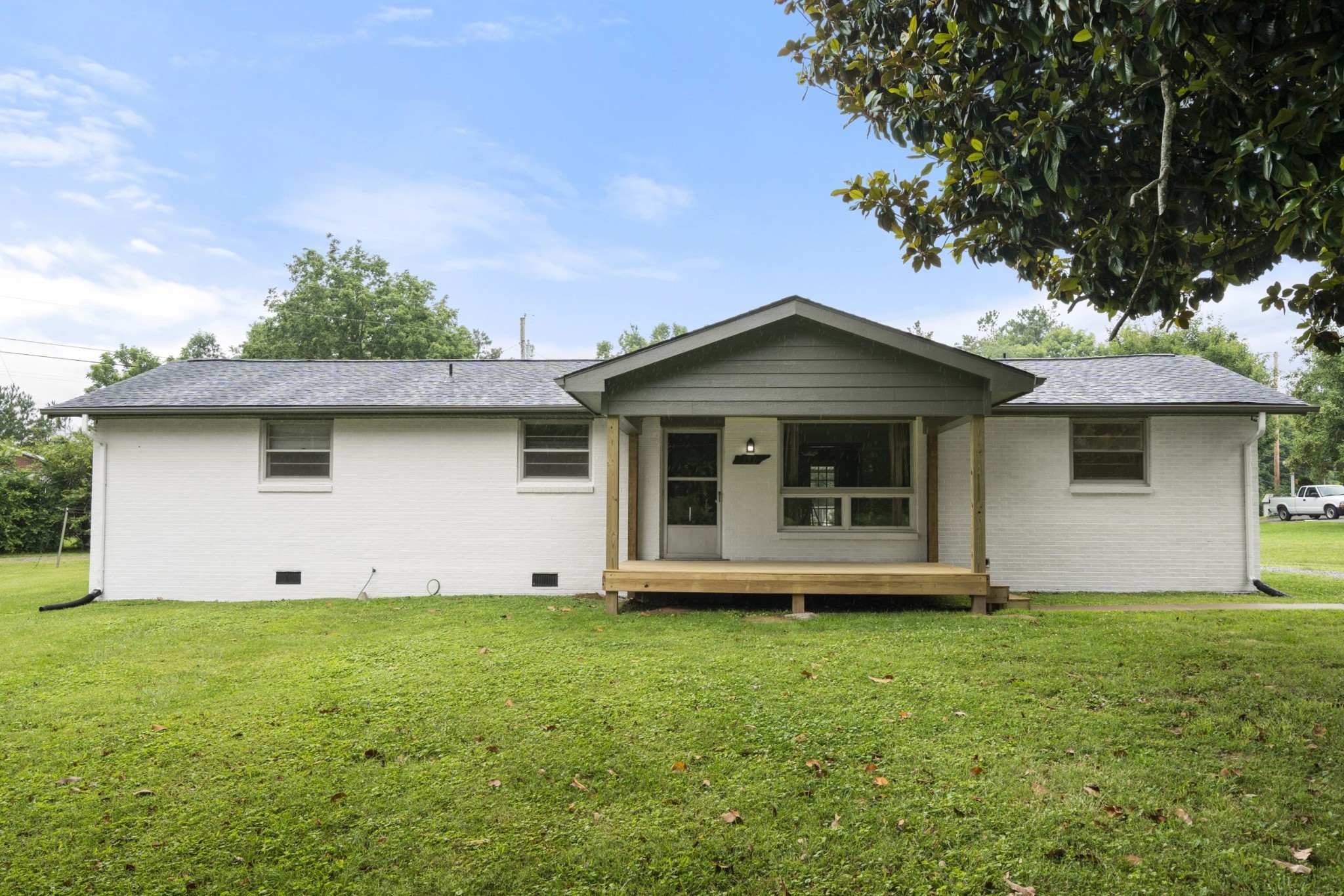 1156 Chestnut Dr — photo