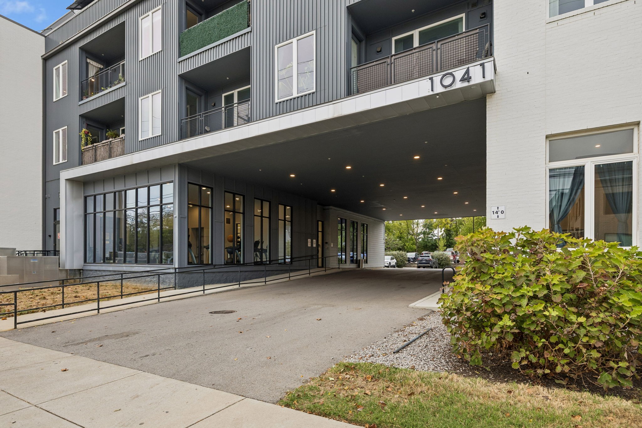 1041 E Trinity Ln Unit 408 — photo