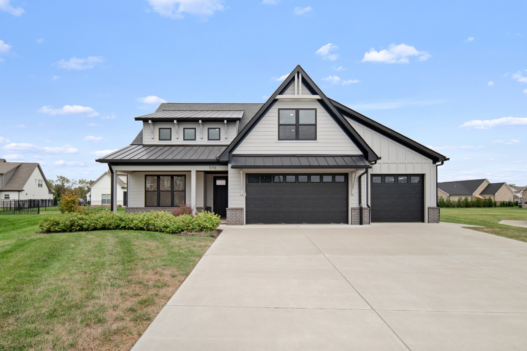 5716 Mullendore Ct — photo